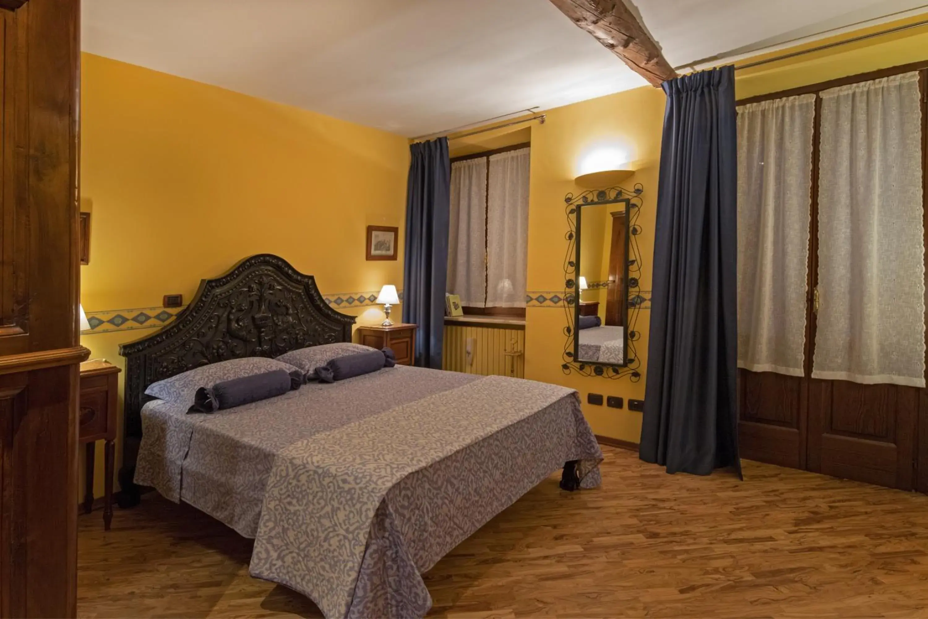 Triple Room with Private Bathroom - single occupancy in B&B Contrada dei Giardini Triple Room with Private Bathroom - single occupancy in B&B Contrada dei Giardini