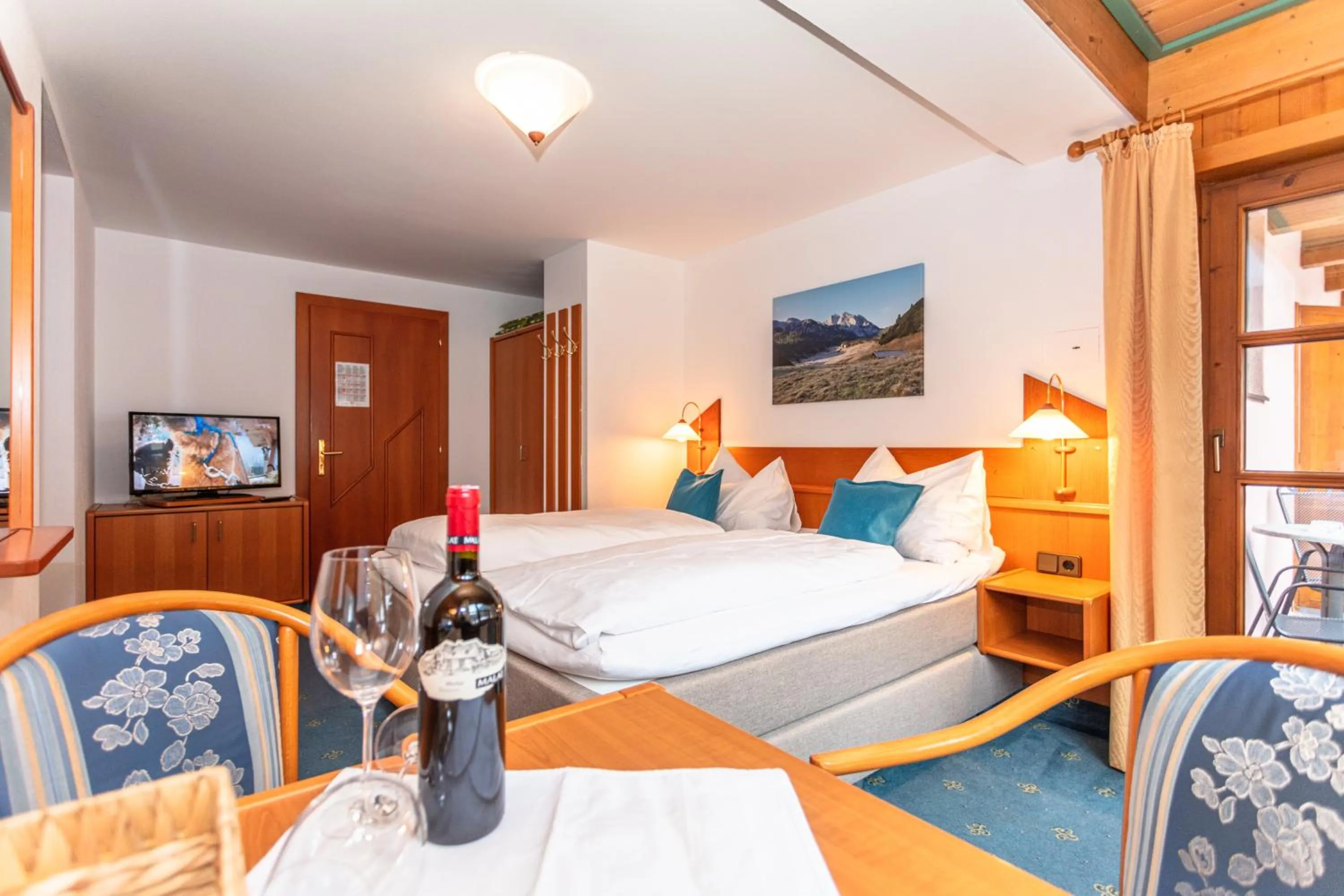 Bed in Landgasthof Neuwirt