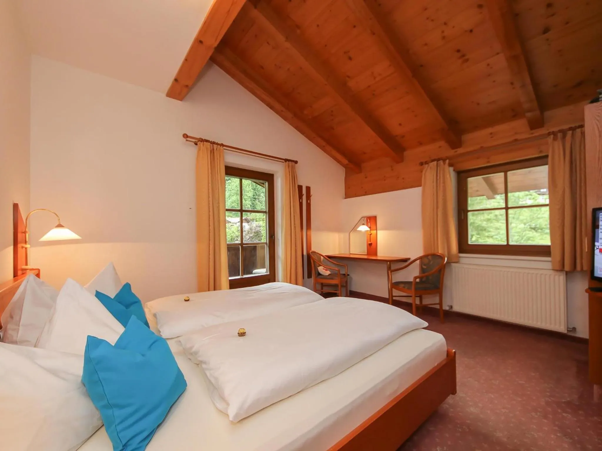 Bed in Landgasthof Neuwirt