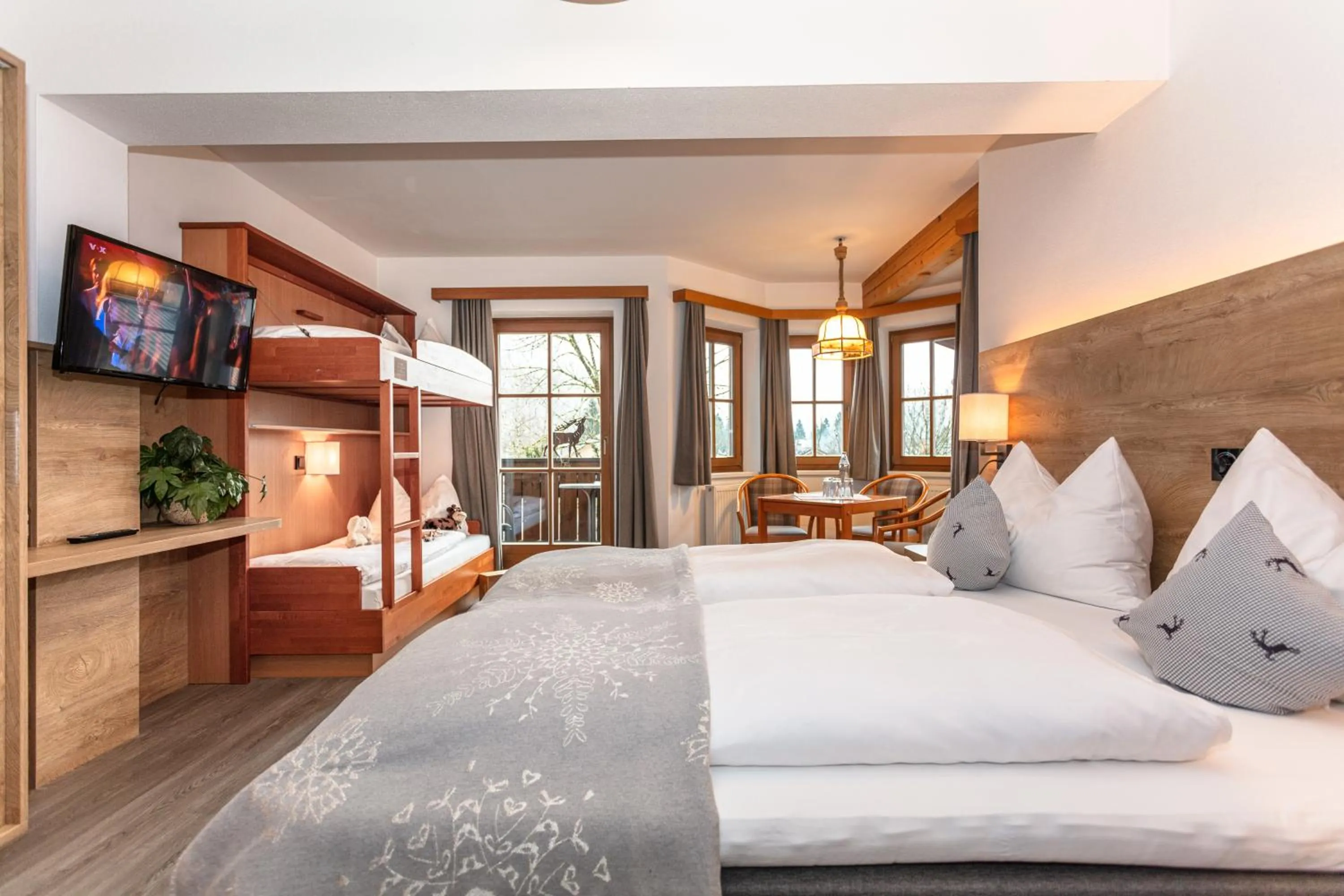 TV and multimedia, Bed in Landgasthof Neuwirt