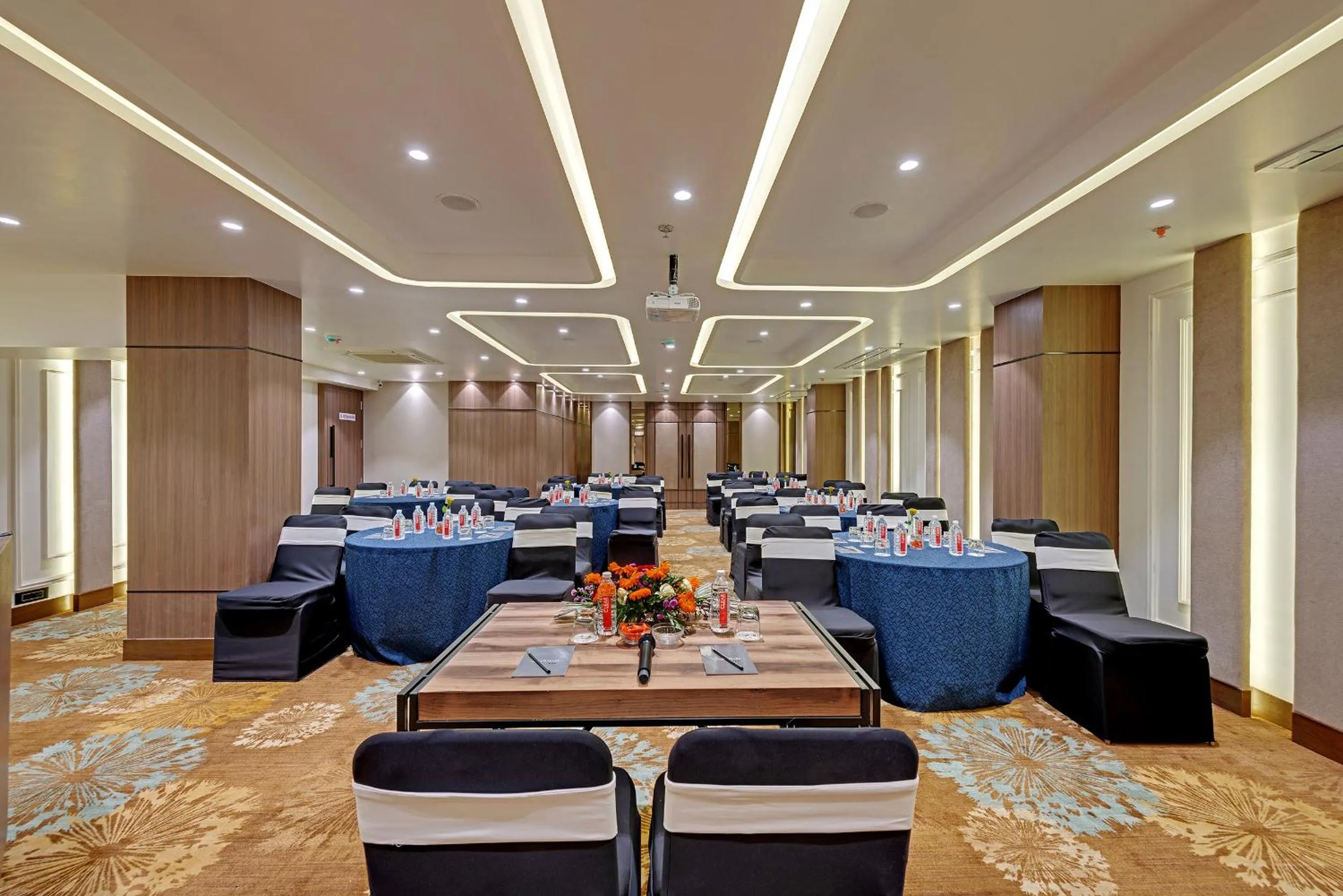 Banquet/Function facilities in Click Hotels Andheri MIDC