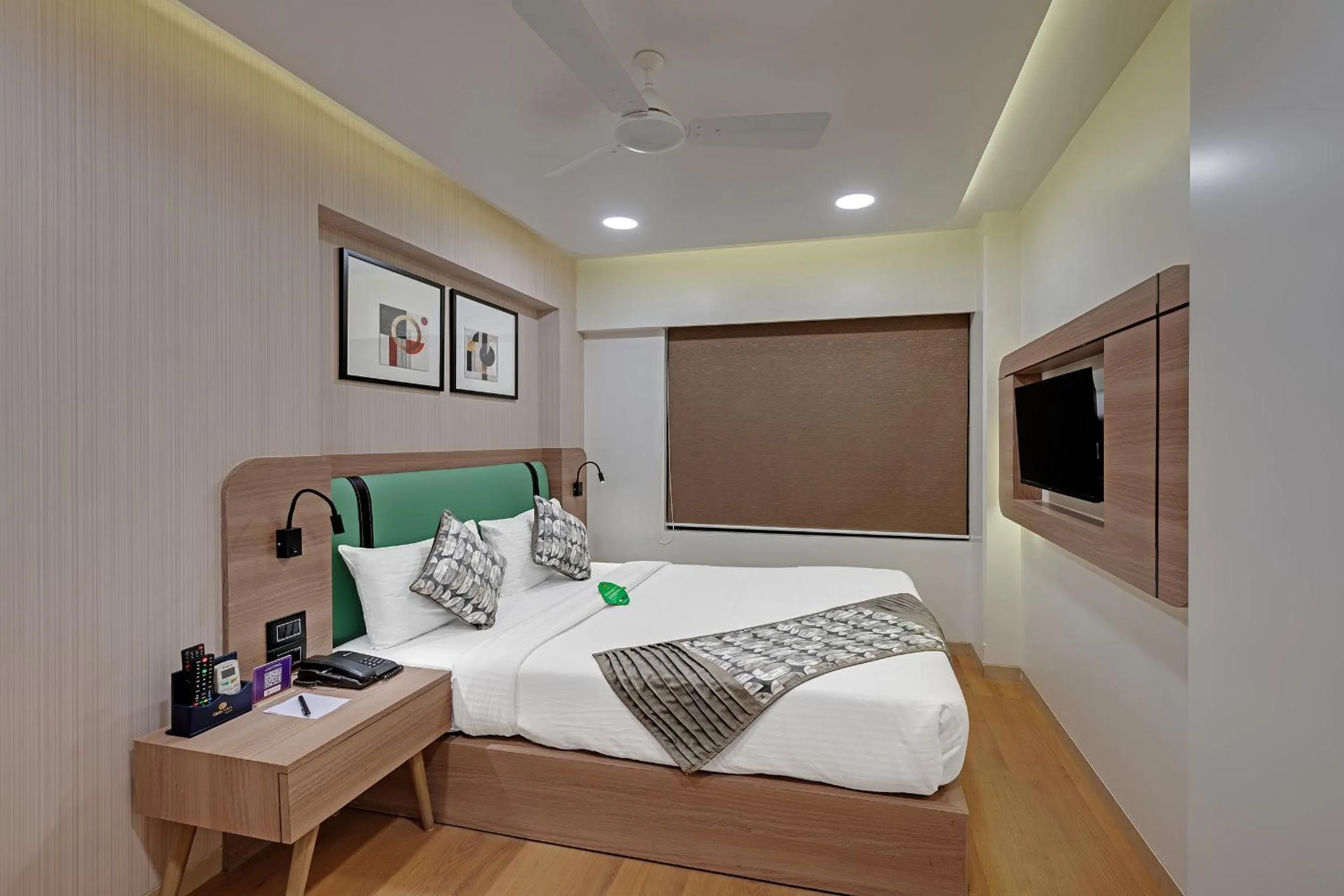 Bed in Click Hotels Andheri MIDC