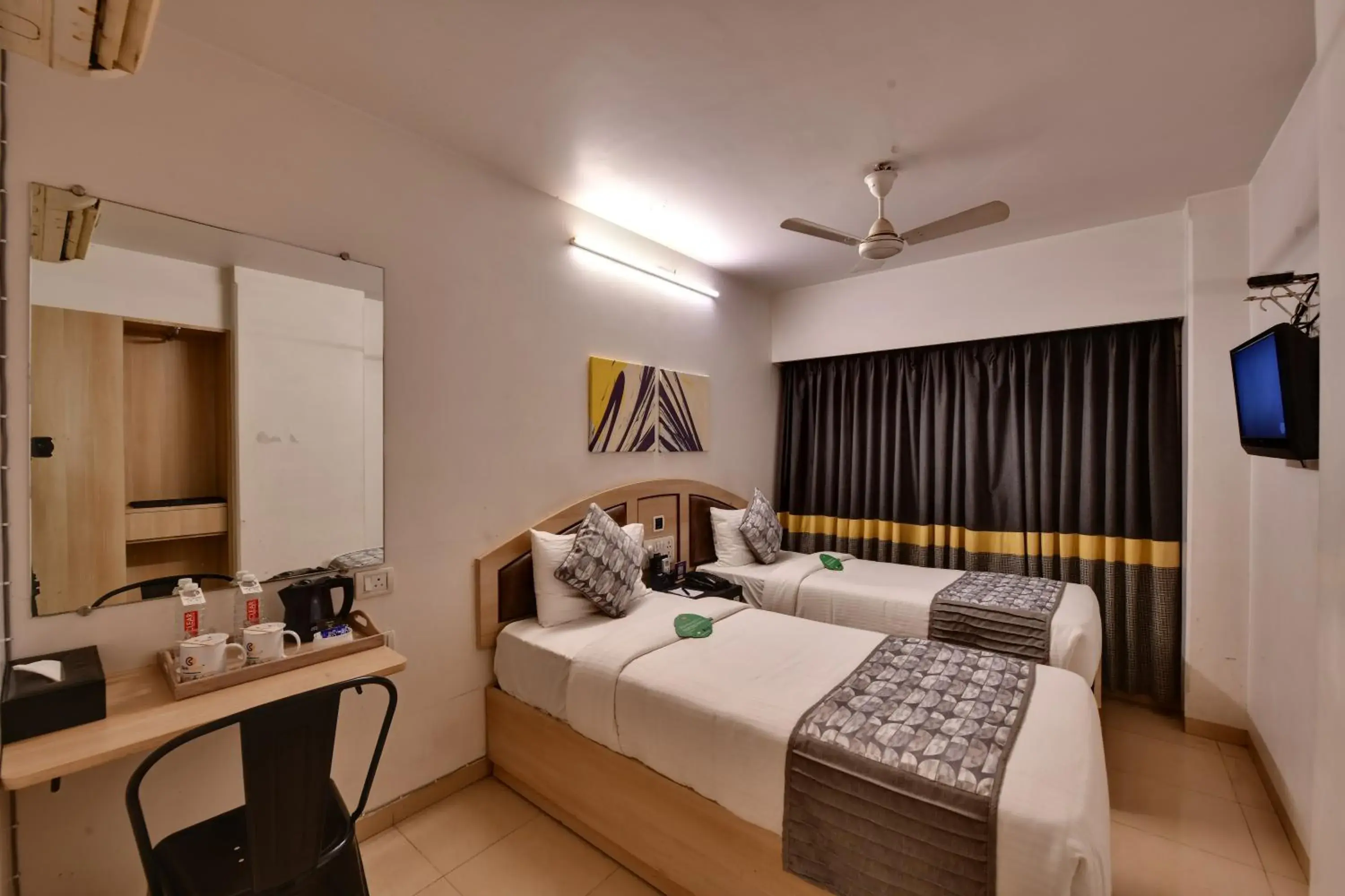 Deluxe Double or Twin Room - single occupancy in Click Hotels Andheri MIDC Deluxe Double or Twin Room - single occupancy in Click Hotels Andheri MIDC