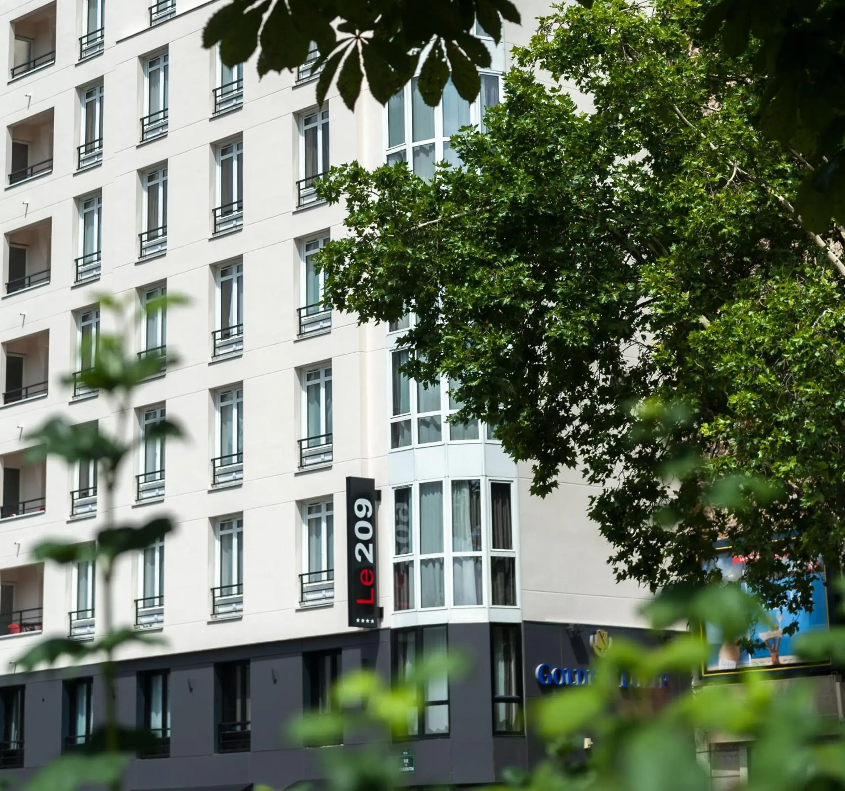 Property building in Hôtel le 209 Paris Bercy Property building in Hôtel le 209 Paris Bercy