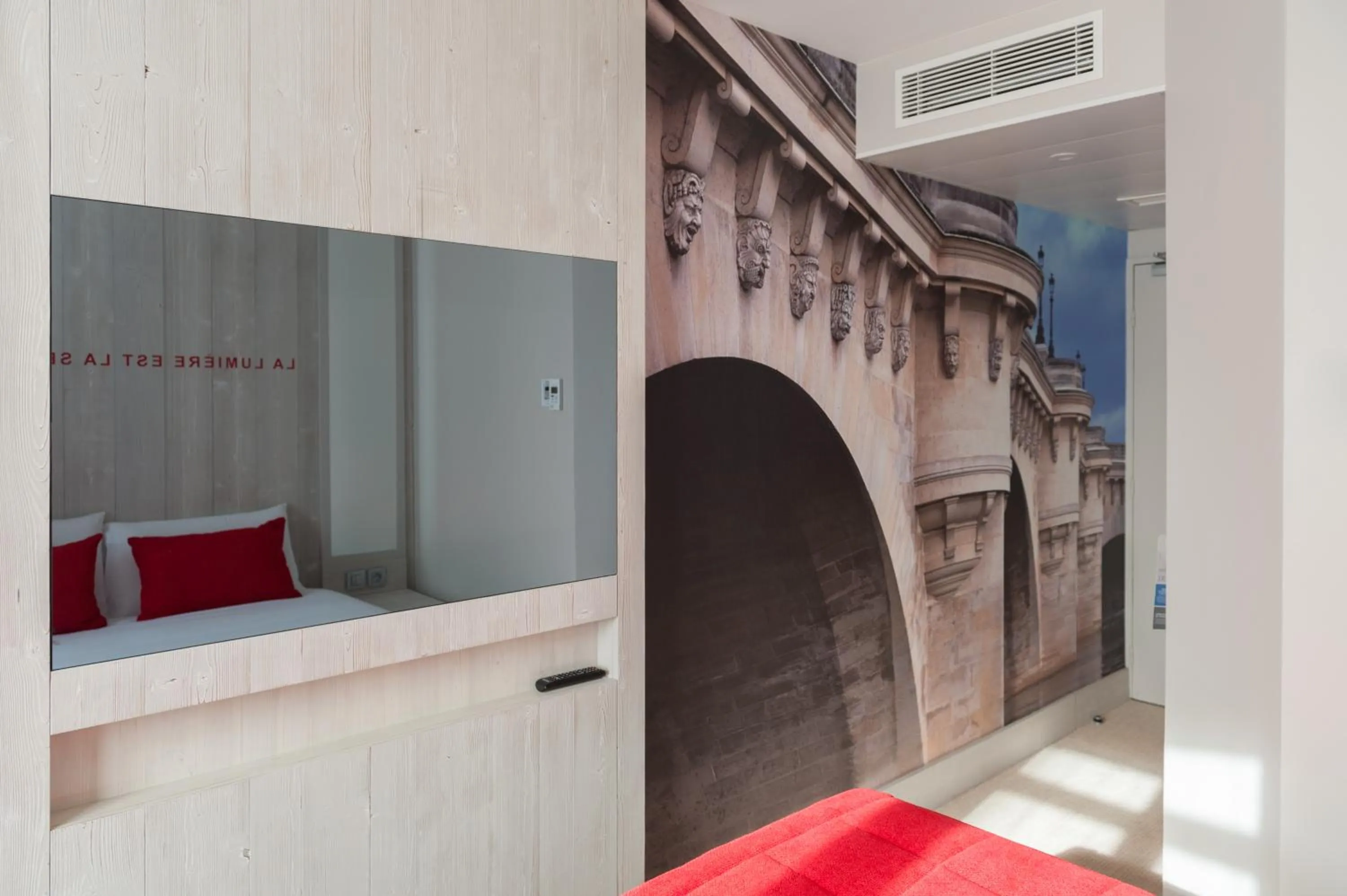 Bed in Hôtel le 209 Paris Bercy