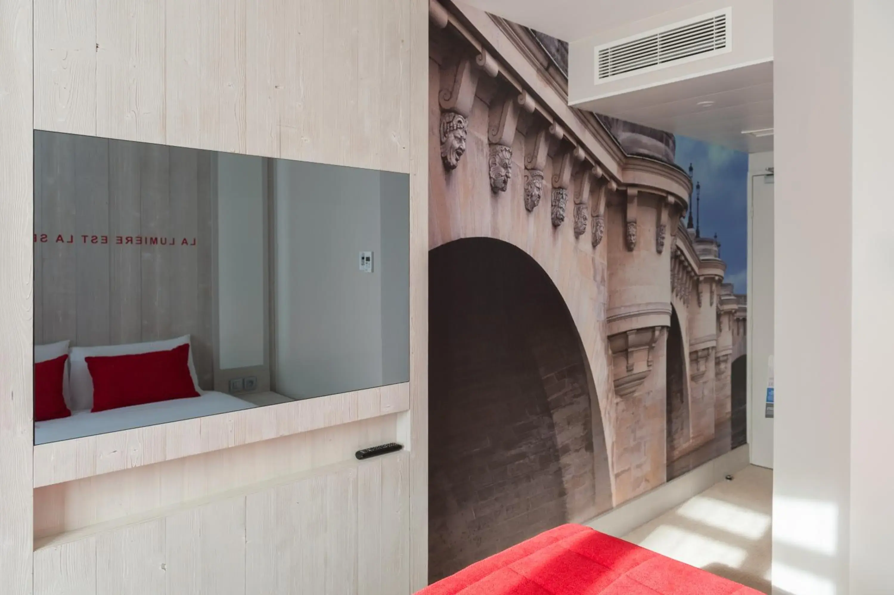 Bed in Hôtel le 209 Paris Bercy Bed in Hôtel le 209 Paris Bercy