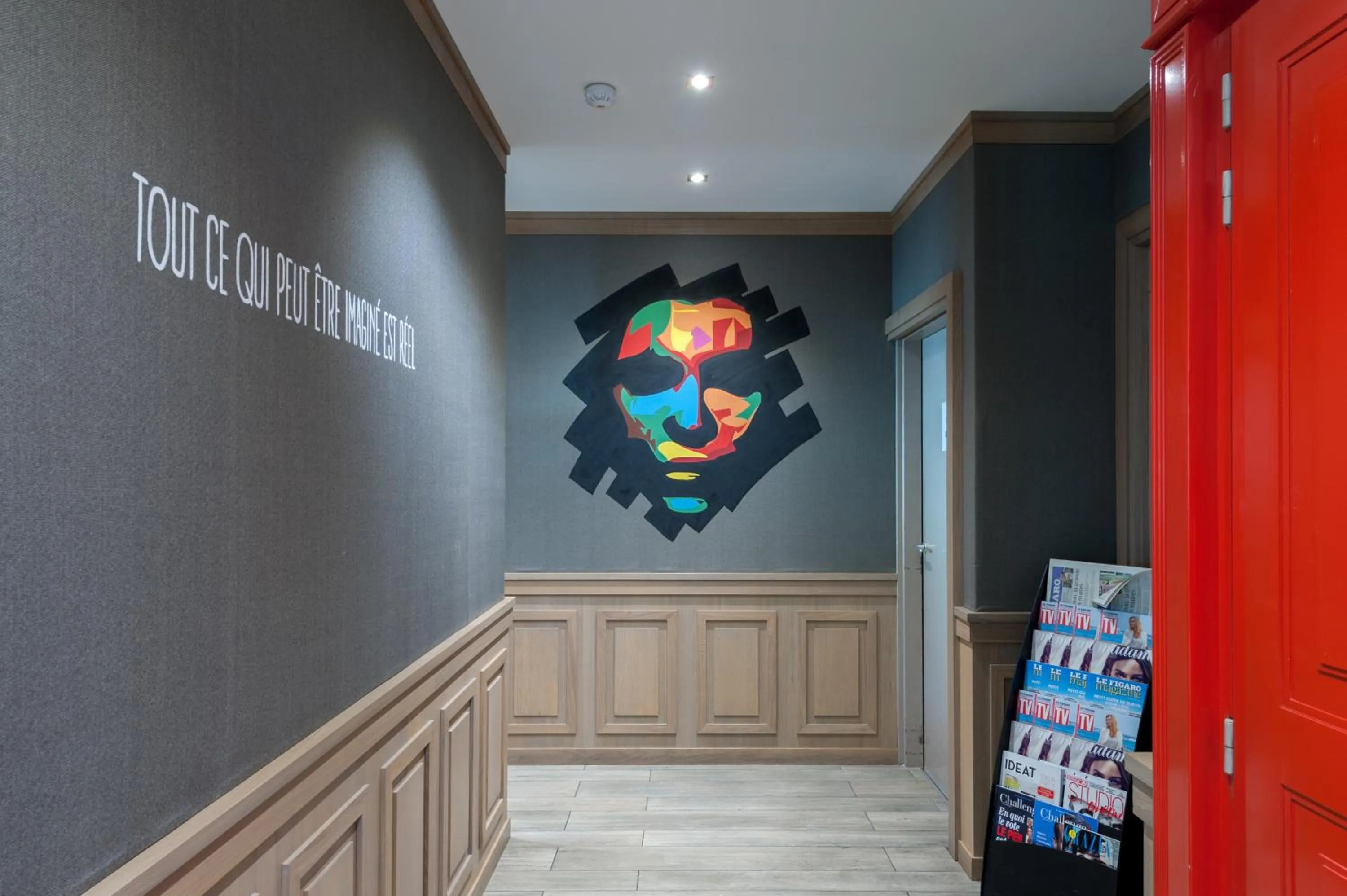 Decorative detail in Hôtel le 209 Paris Bercy