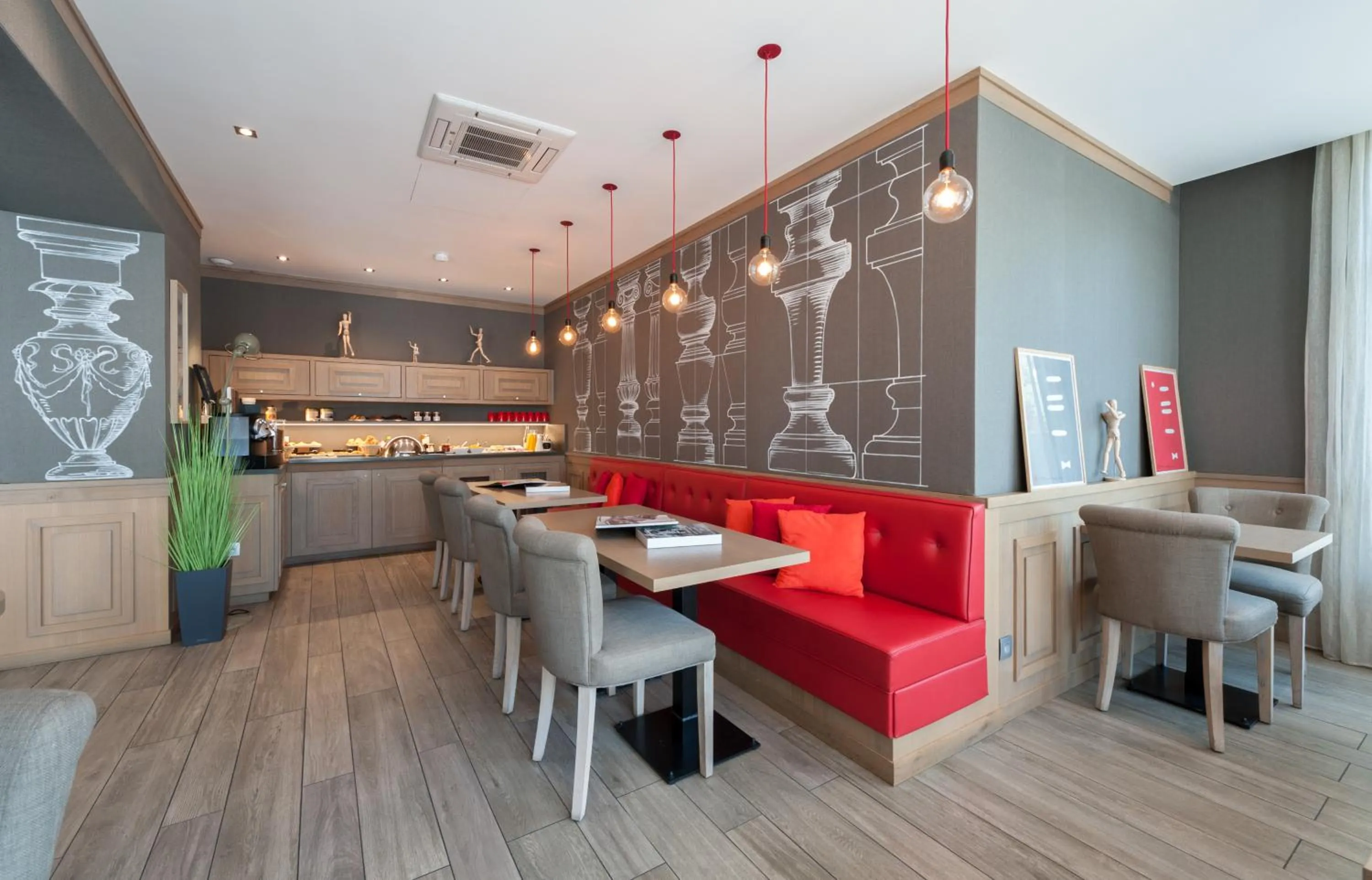 Restaurant/places to eat in Hôtel le 209 Paris Bercy