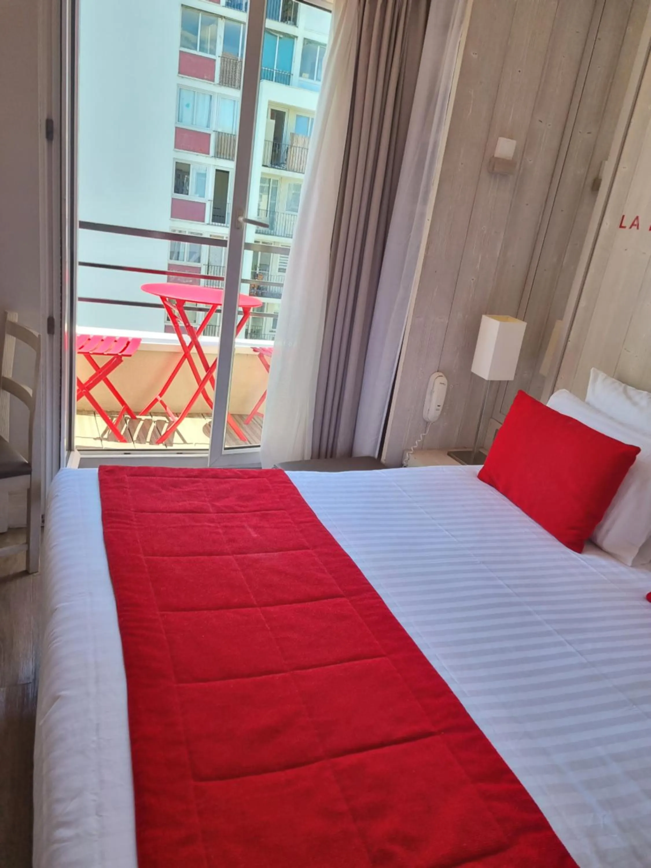 Bed in Hôtel le 209 Paris Bercy