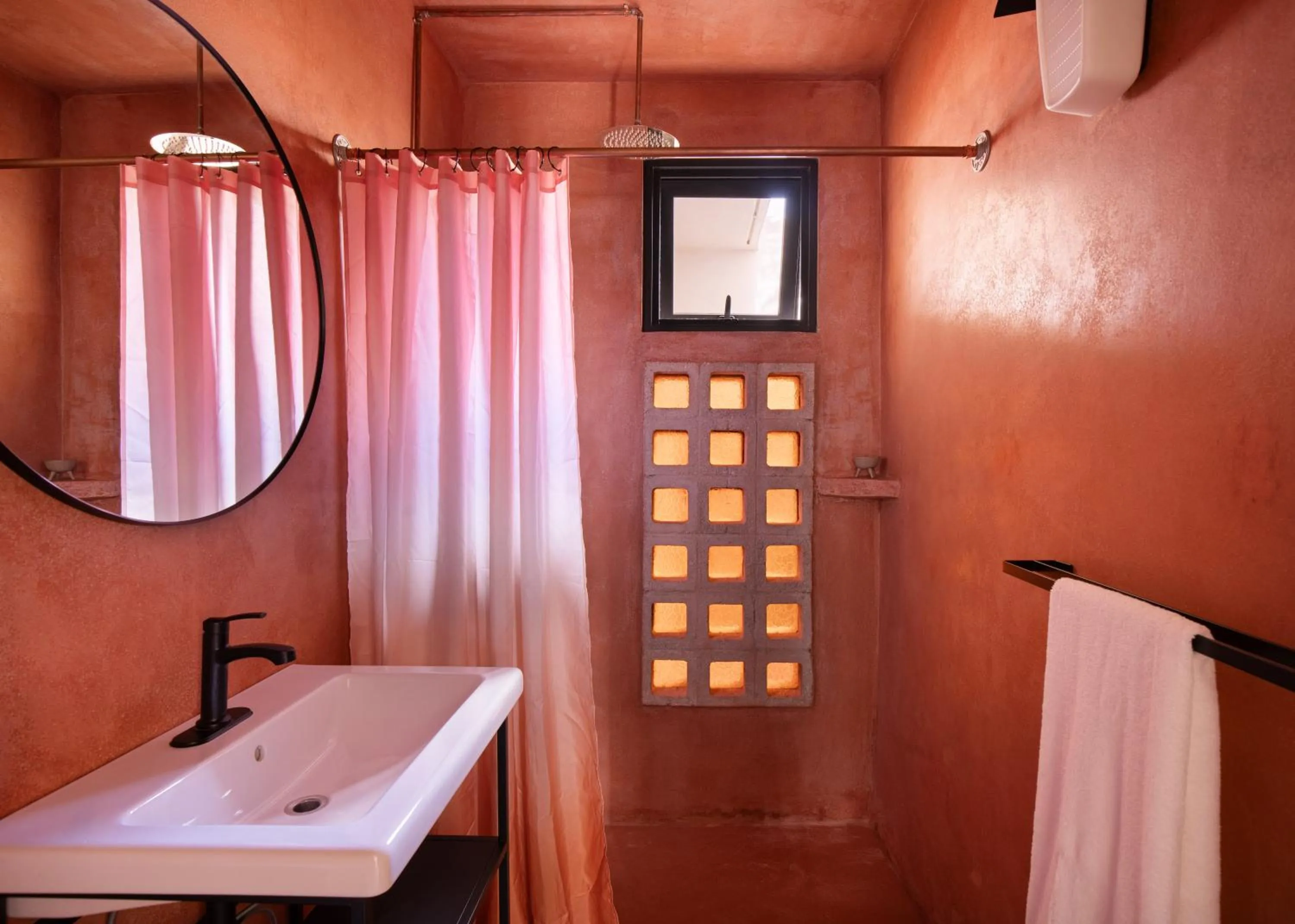 Bathroom in NOA by DW