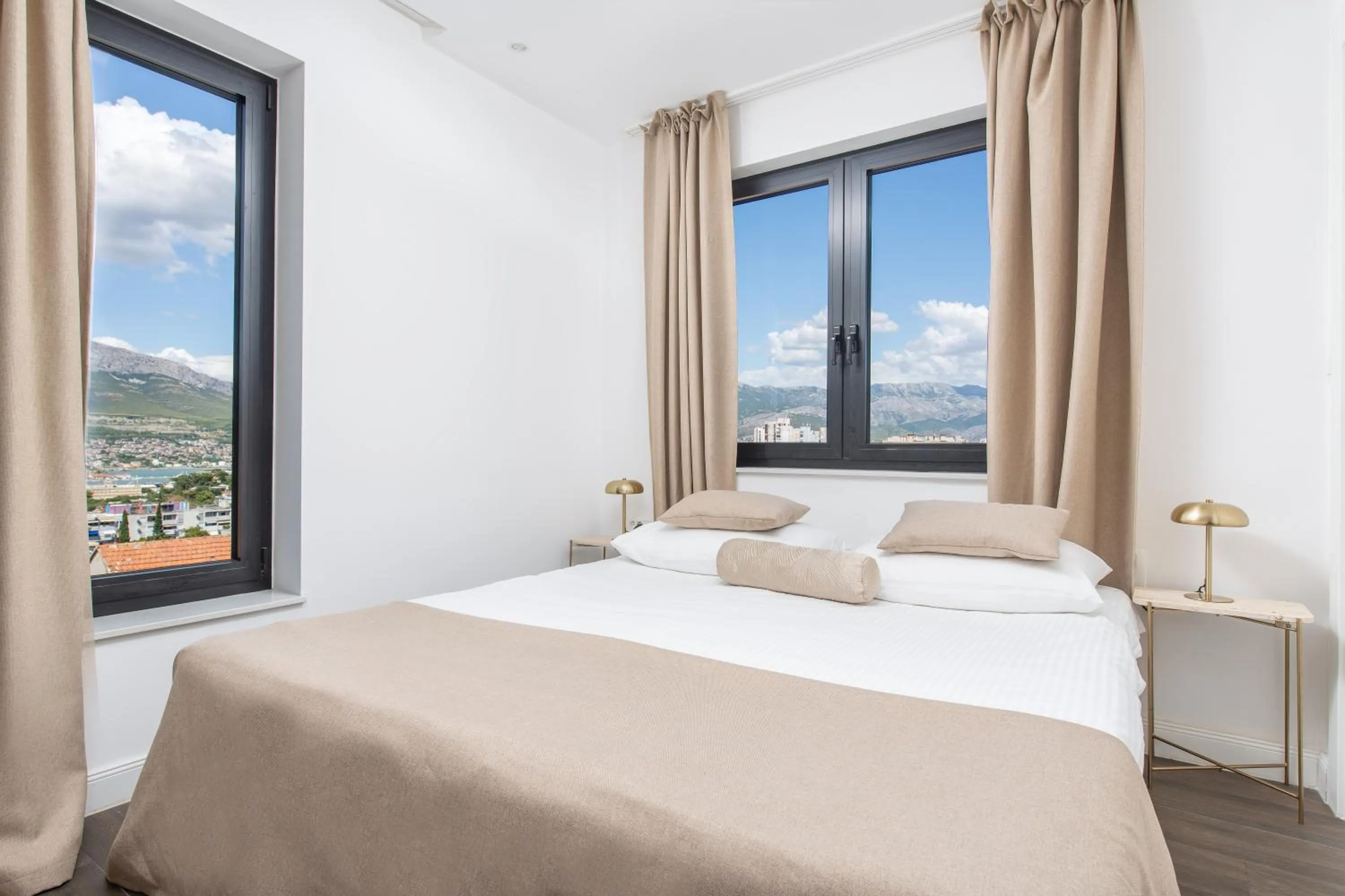 Bed in Samstag Split