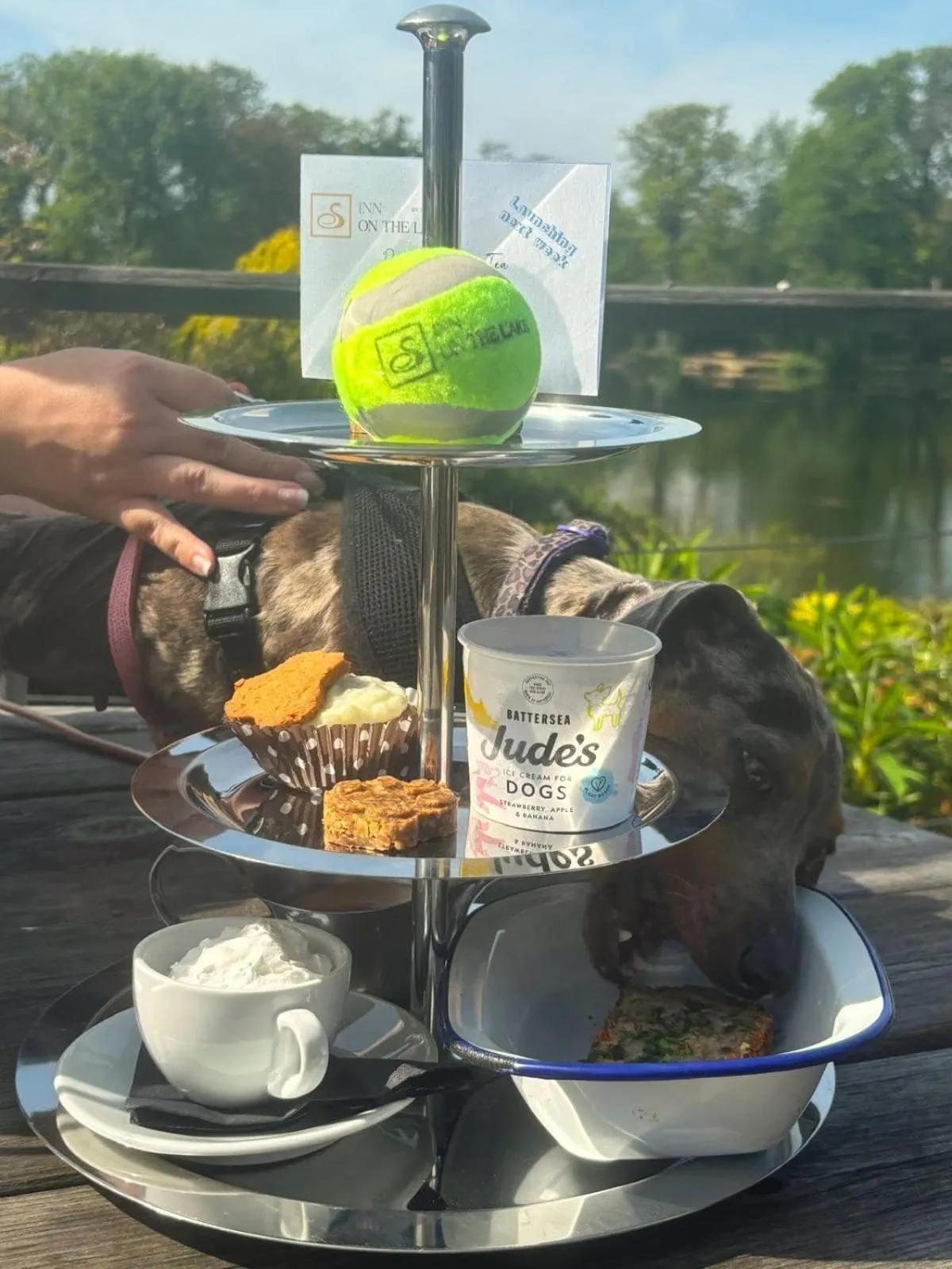 Coffee/tea facilities in Inn On The Lake