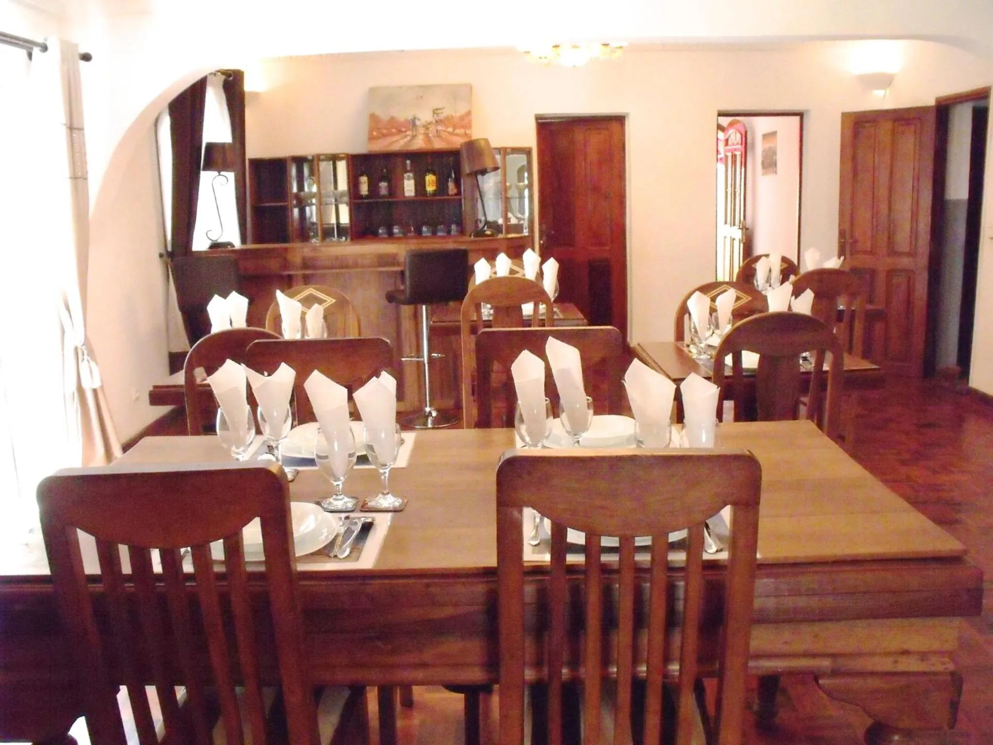 Restaurant/places to eat in Iarimbato Hotel