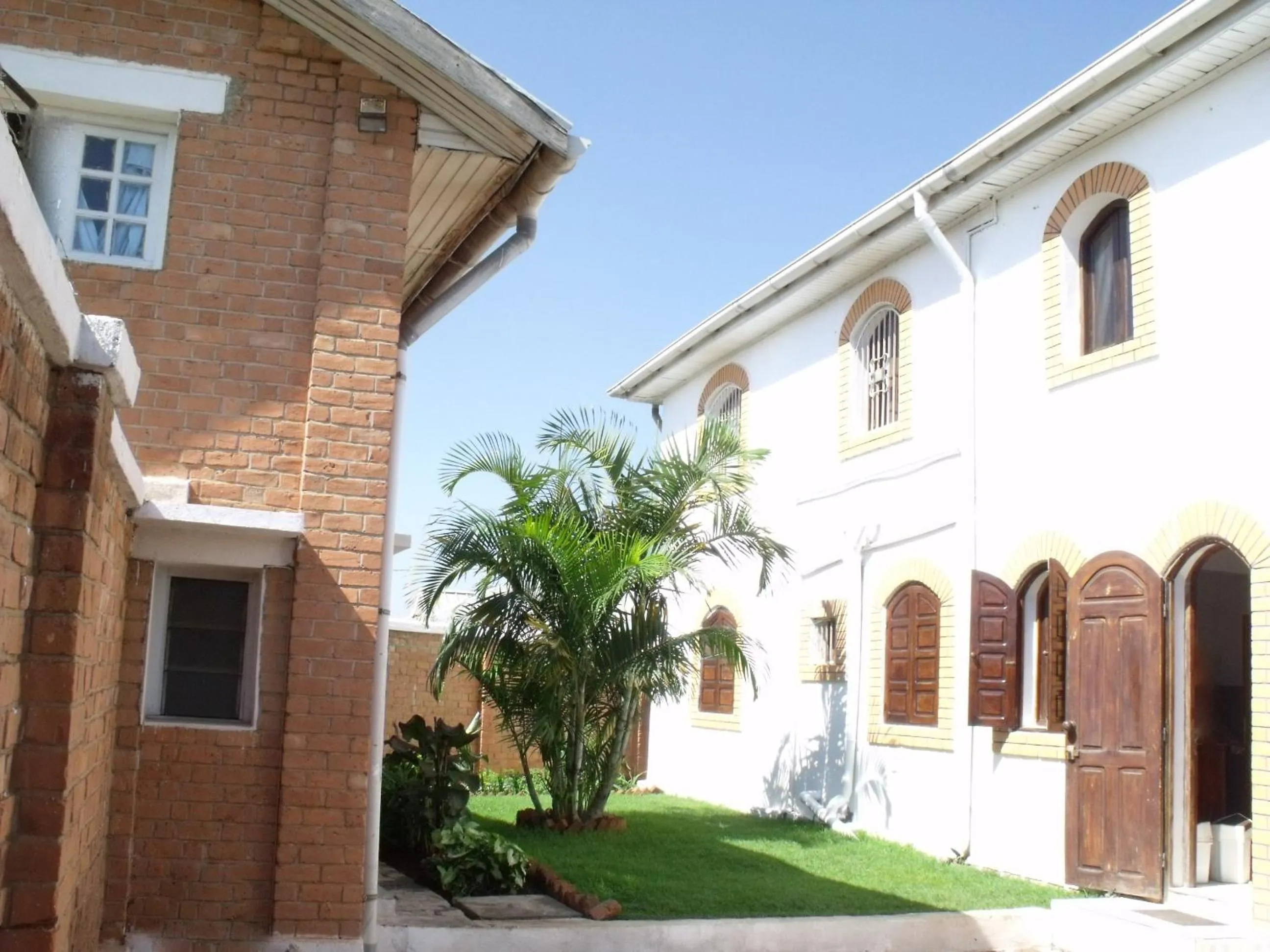 Facade/entrance in Iarimbato Hotel