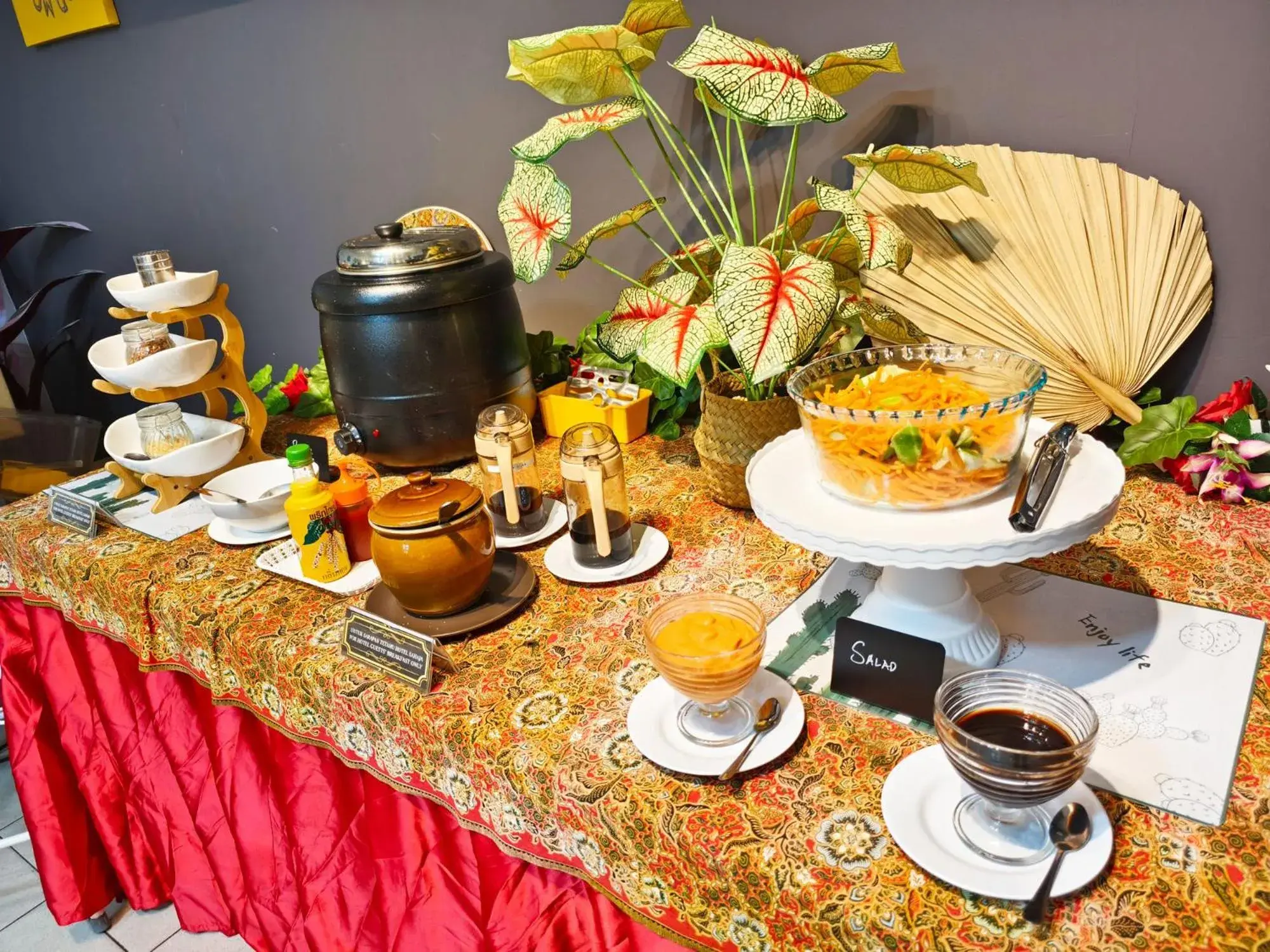 Breakfast in Salaam Suites Hotel Breakfast in Salaam Suites Hotel