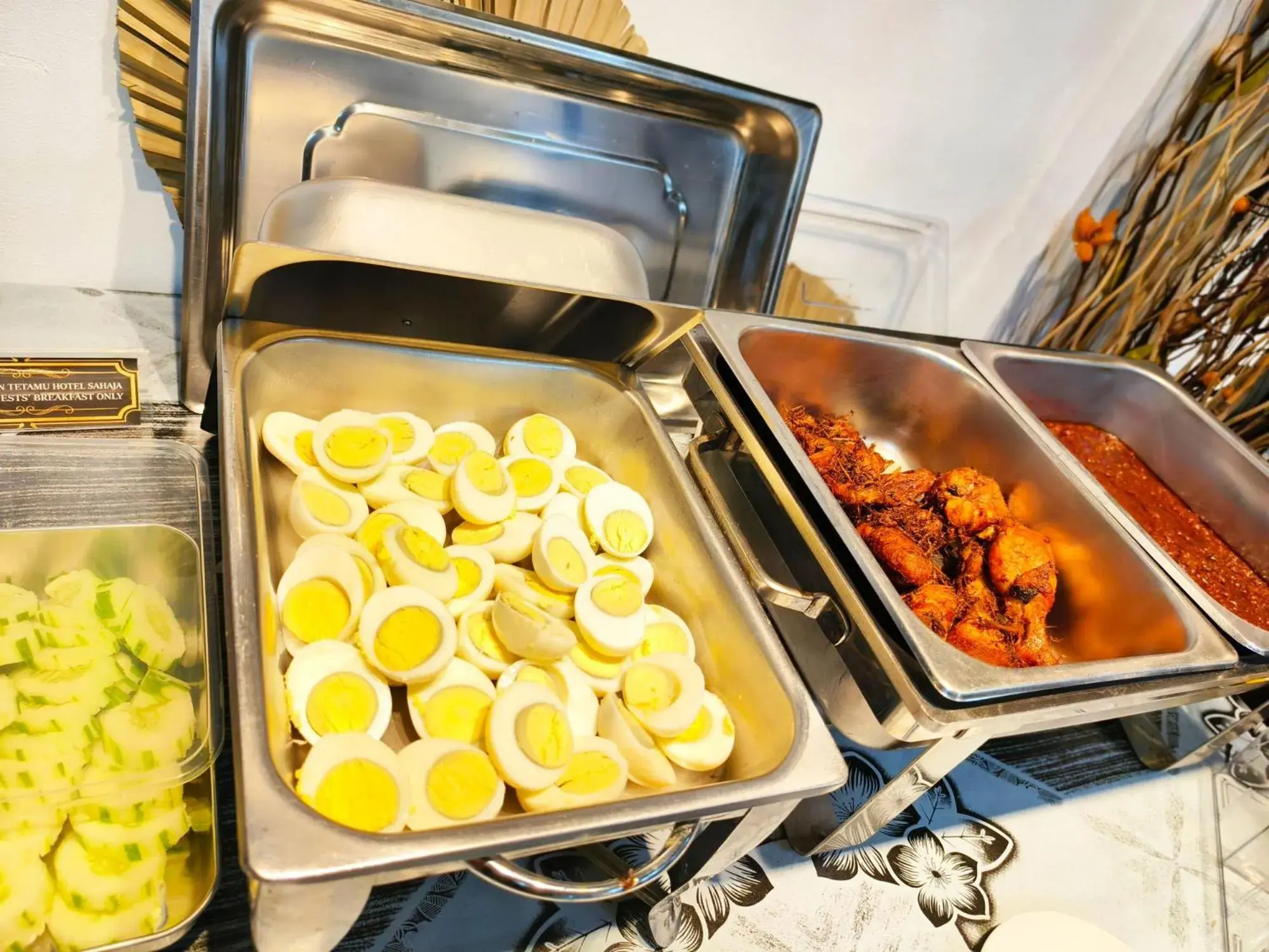 Breakfast in Salaam Suites Hotel Breakfast in Salaam Suites Hotel