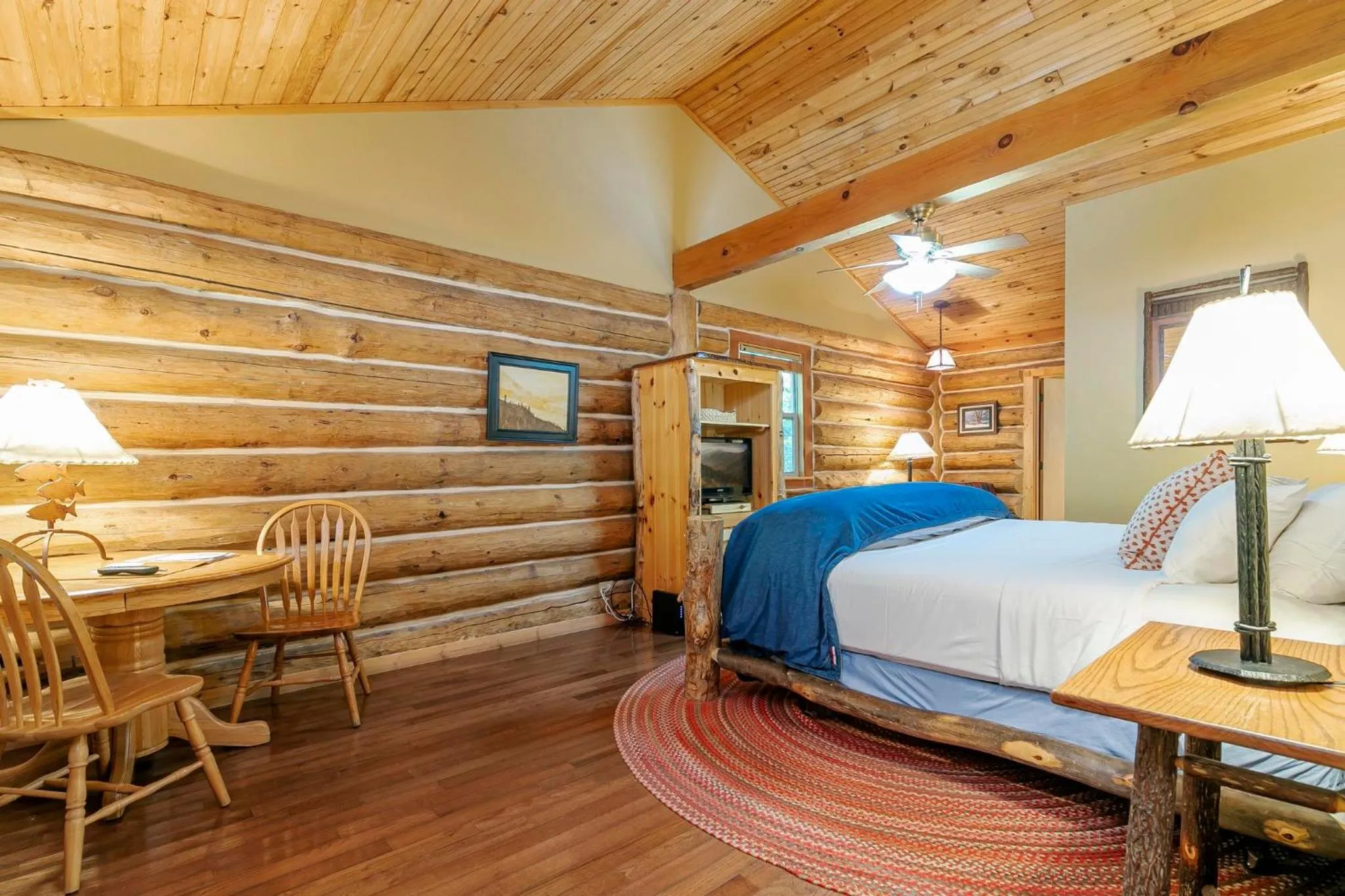 Bed in Dancing Bear Lodge