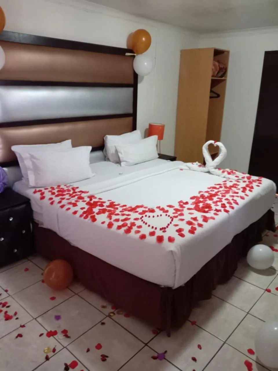 Bedroom, Bed in Ecotel Midrand