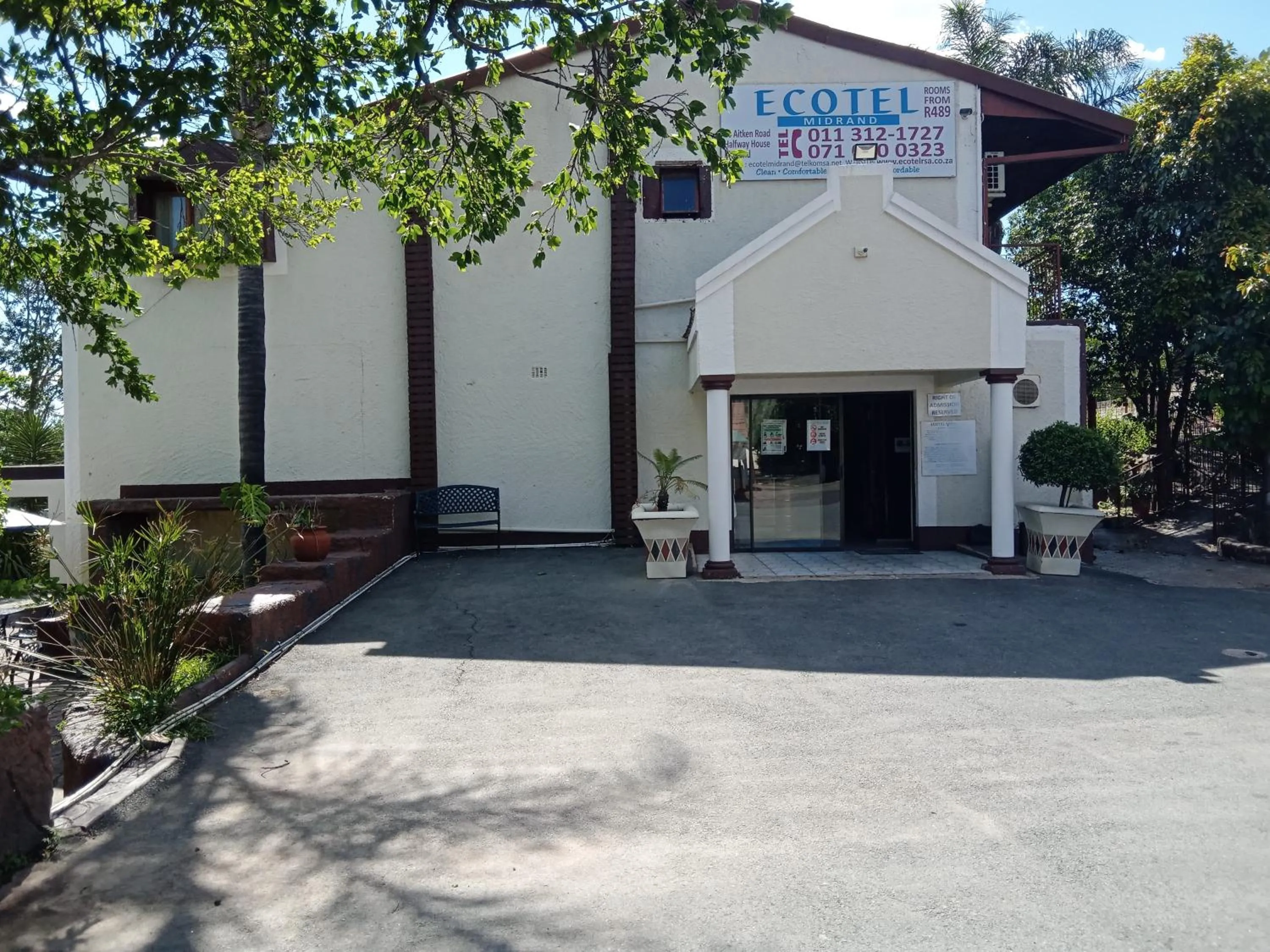 Facade/entrance in Ecotel Midrand
