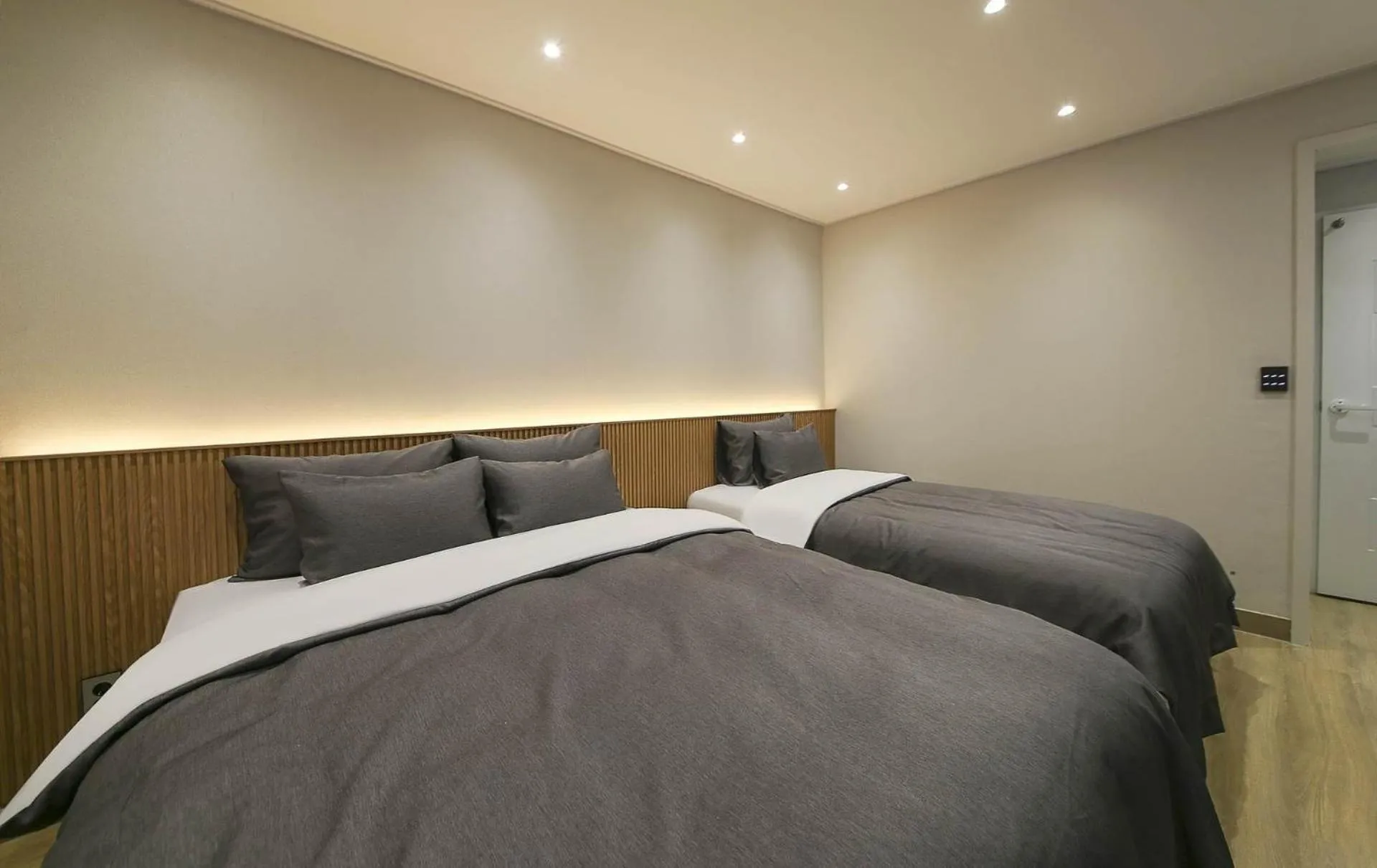 Bed in Hey Gunsan Hotel