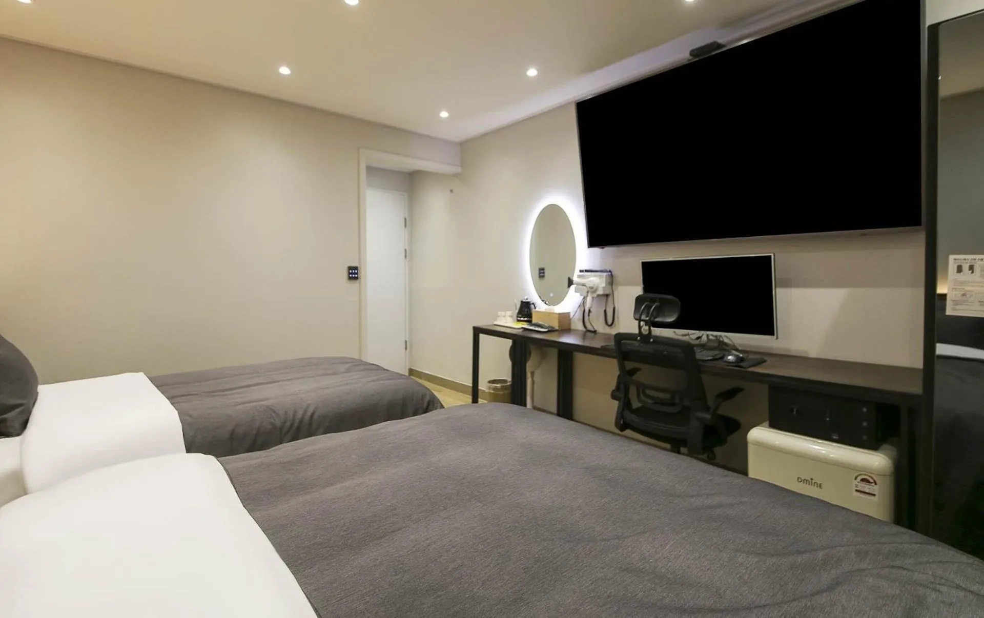 Bed in Hey Gunsan Hotel