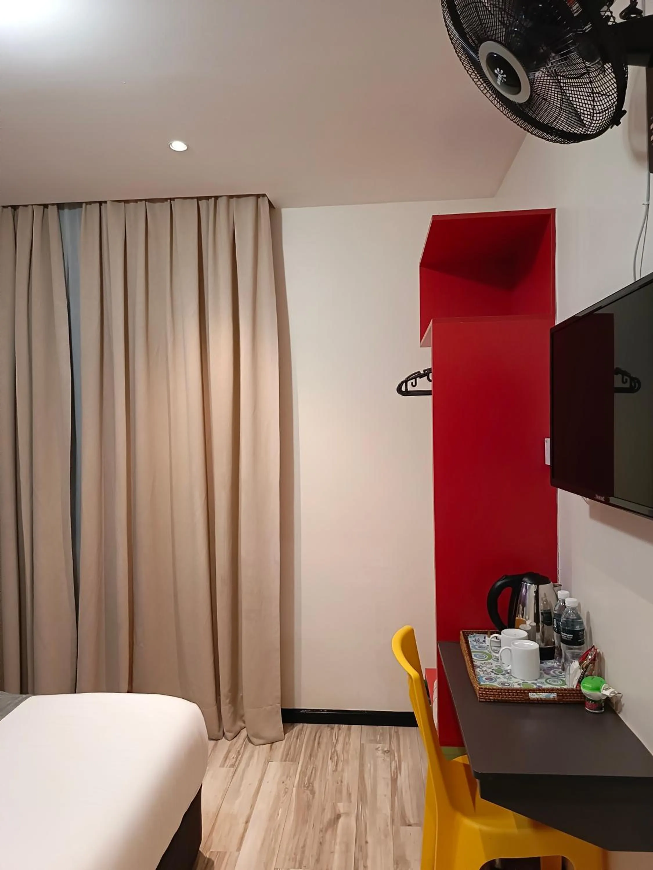 Bed in Beautiful Marigold Hotel