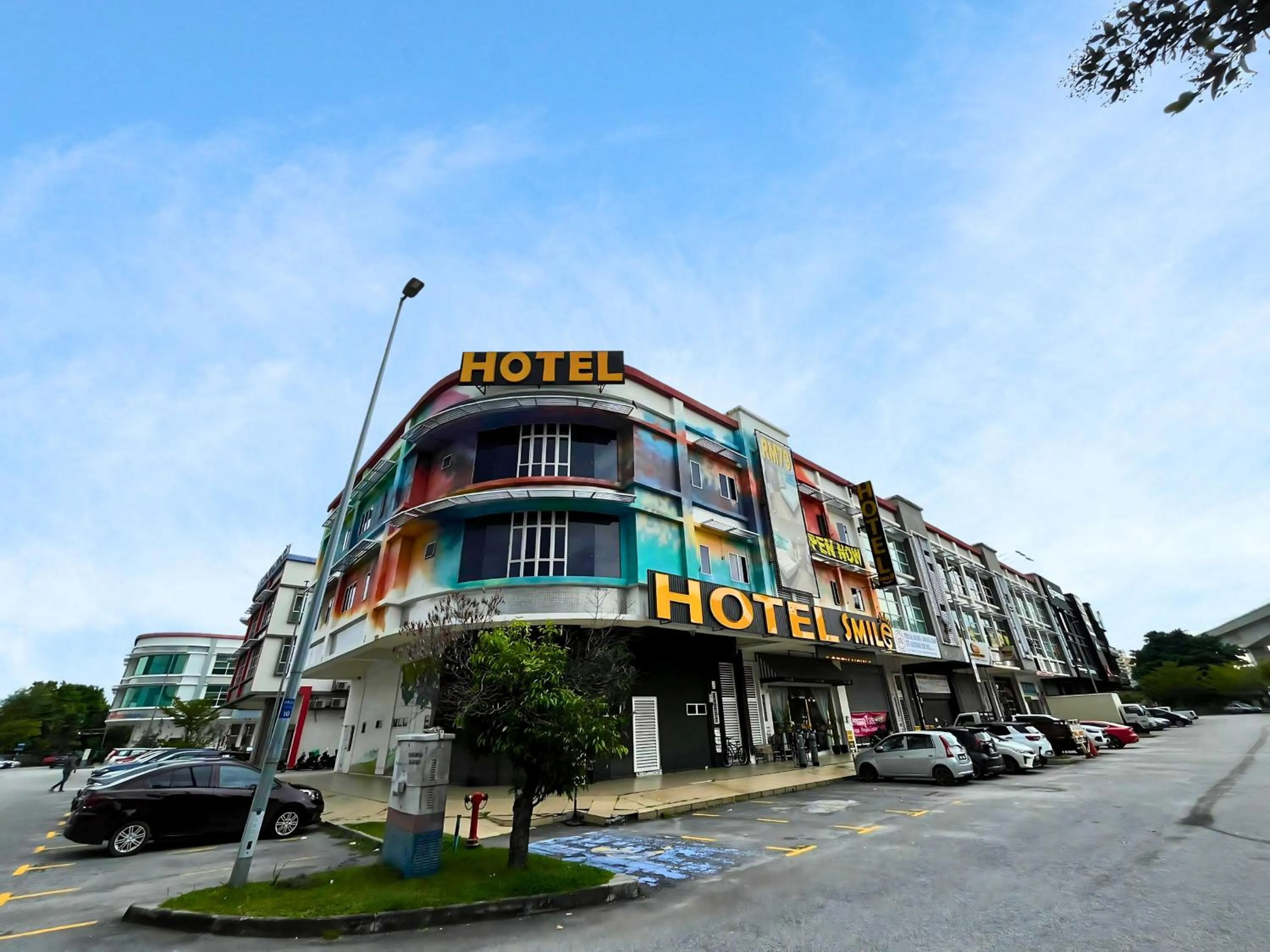 Property building in Smile Hotel Shah Alam ICity