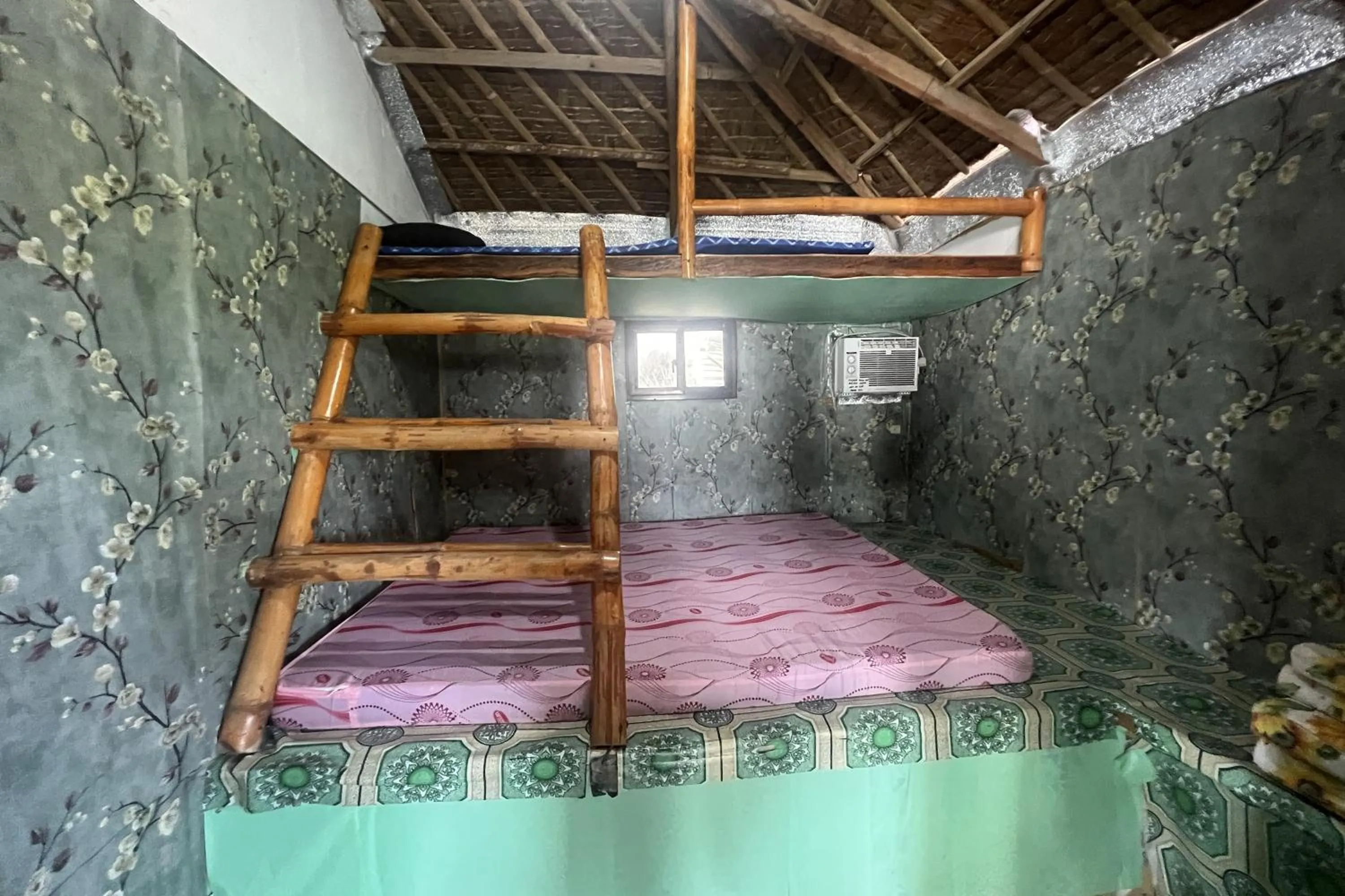 Bedroom, Bed in Lover's Point Beach Front Resort