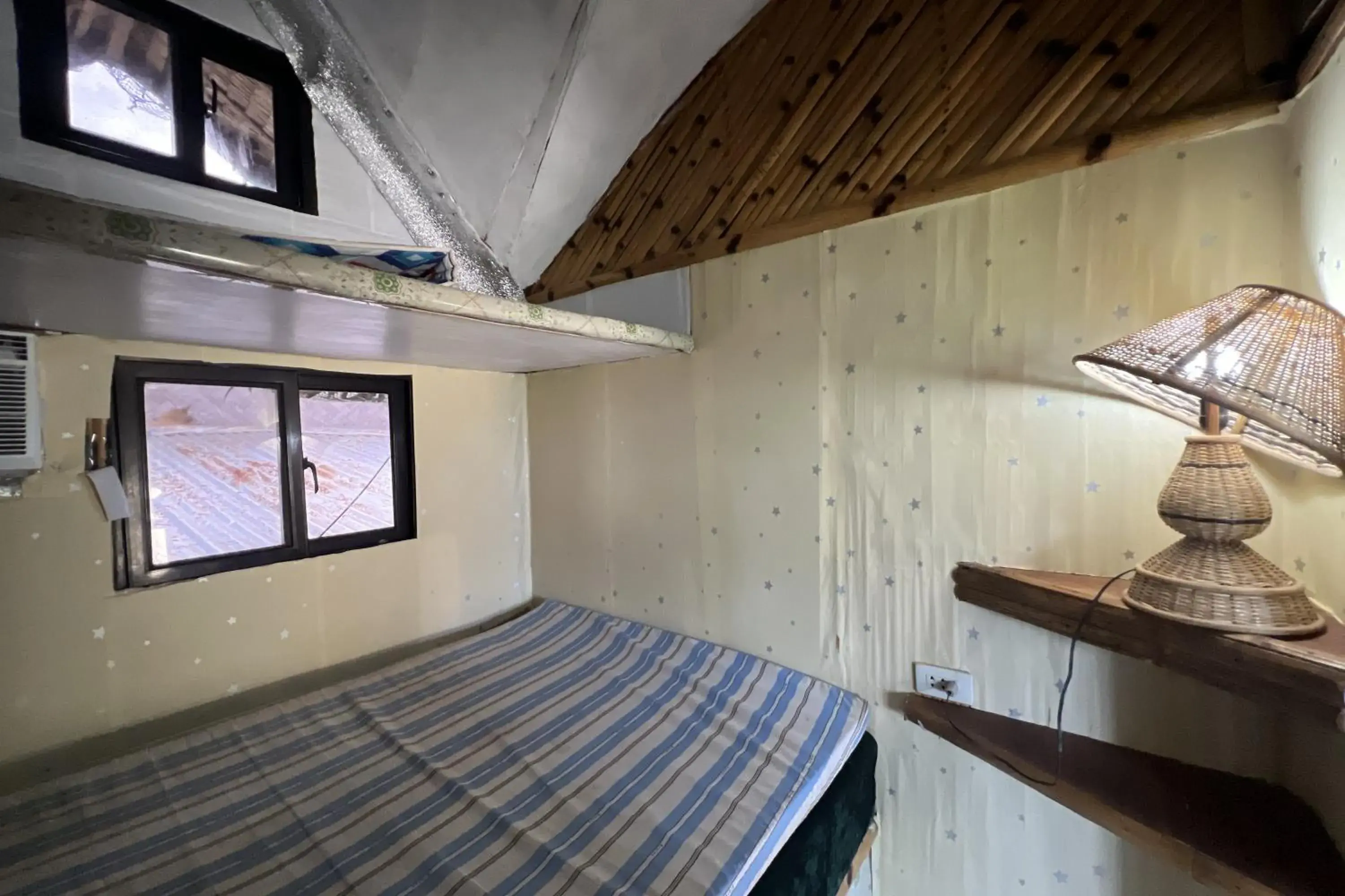 Bedroom, Bed in Lover's Point Beach Front Resort Bedroom, Bed in Lover's Point Beach Front Resort