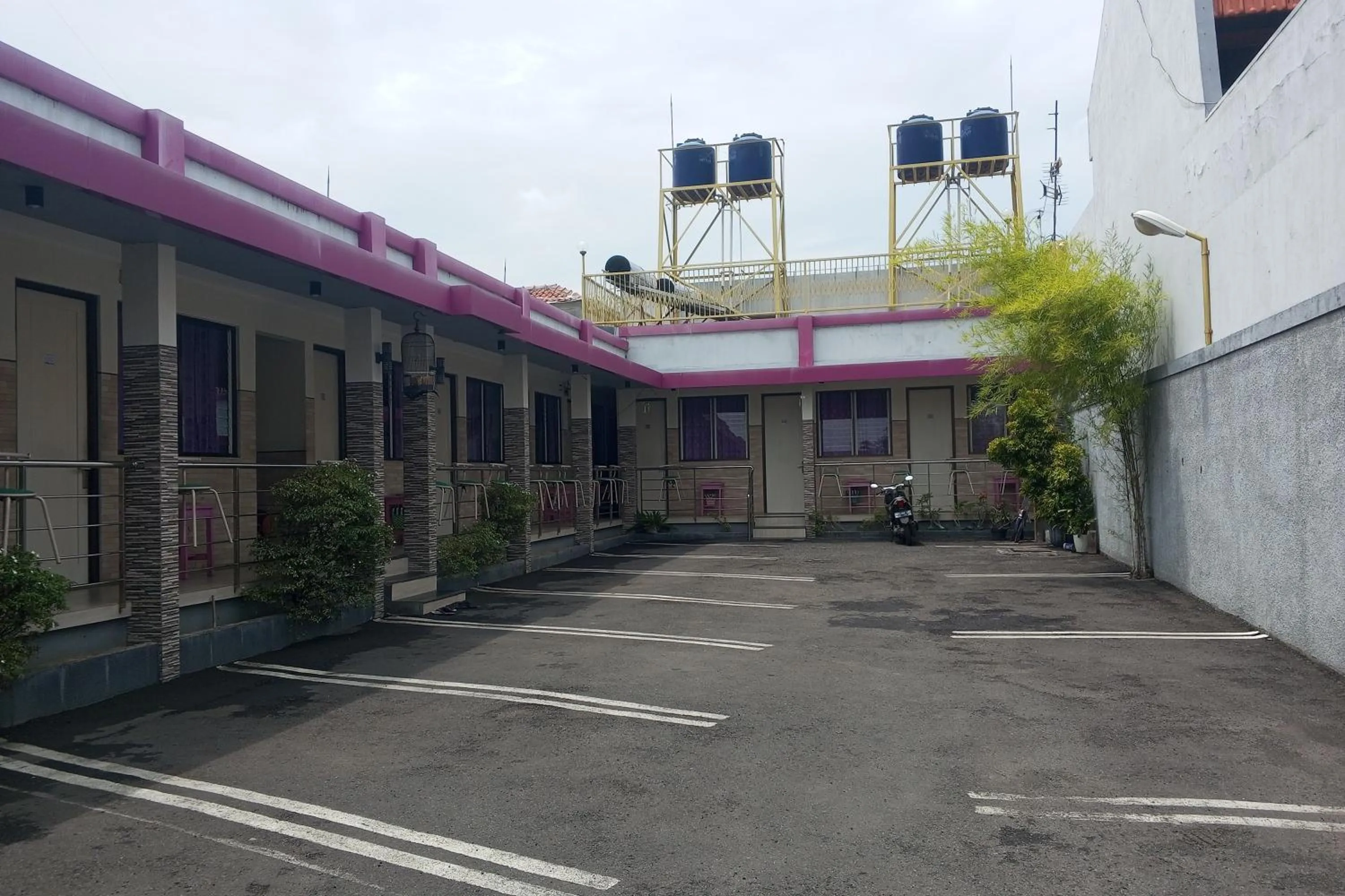 Parking in Hotel Orchid Syariah