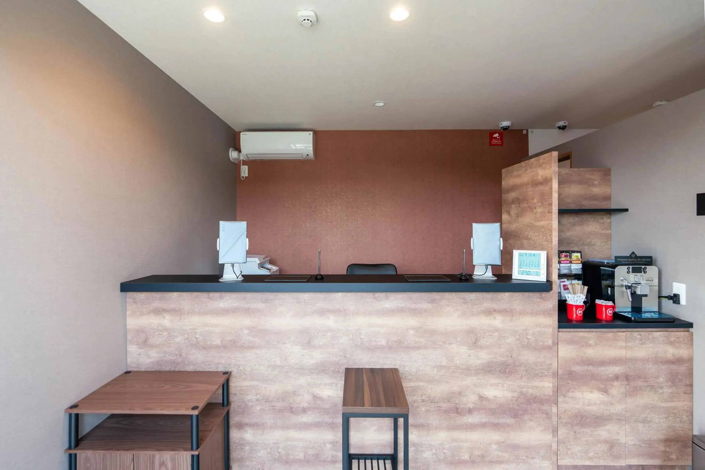 Lobby or reception in HOTEL R9 The Yard Fujioka Lobby or reception in HOTEL R9 The Yard Fujioka