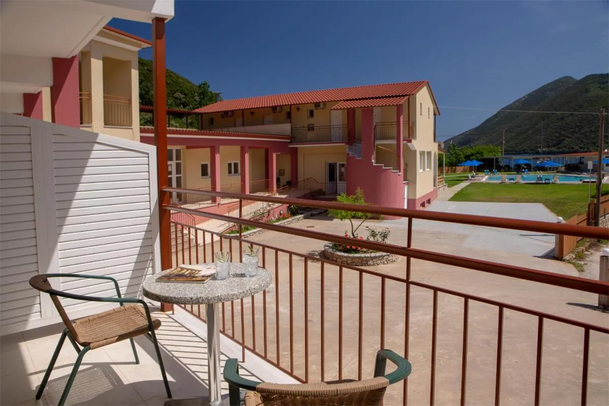 Patio in Menes Hotel