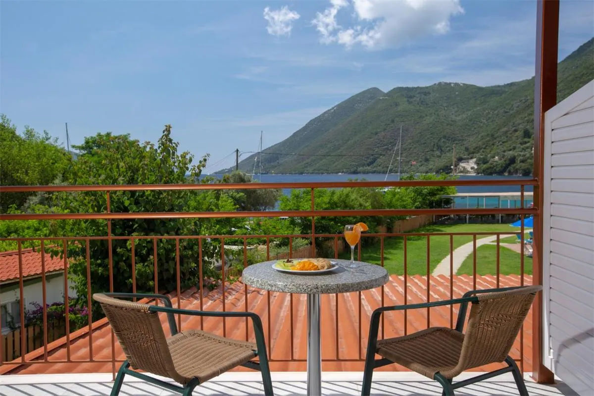 Pool view in Menes Hotel