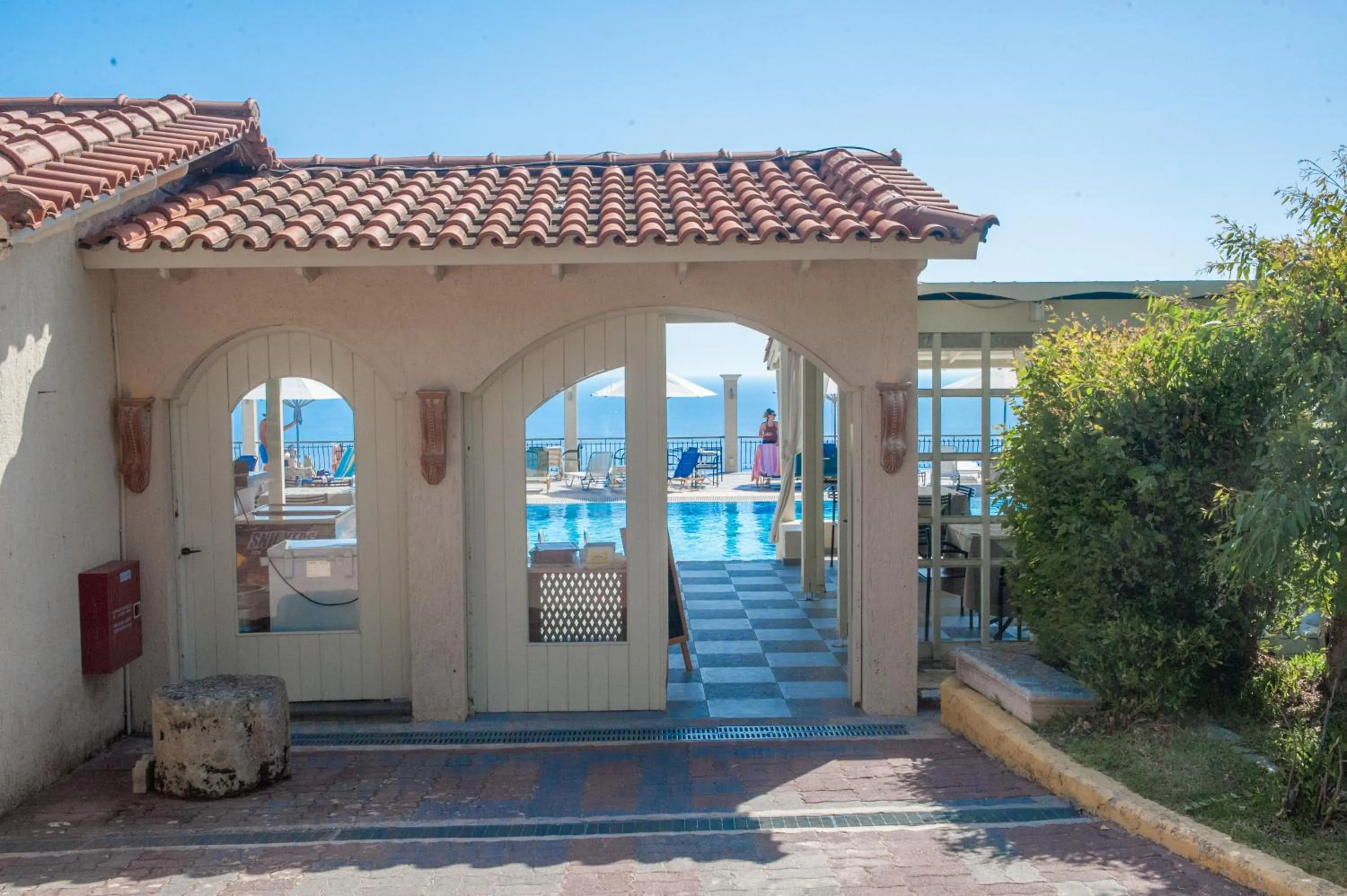 Swimming pool in Mouikis Sun Village