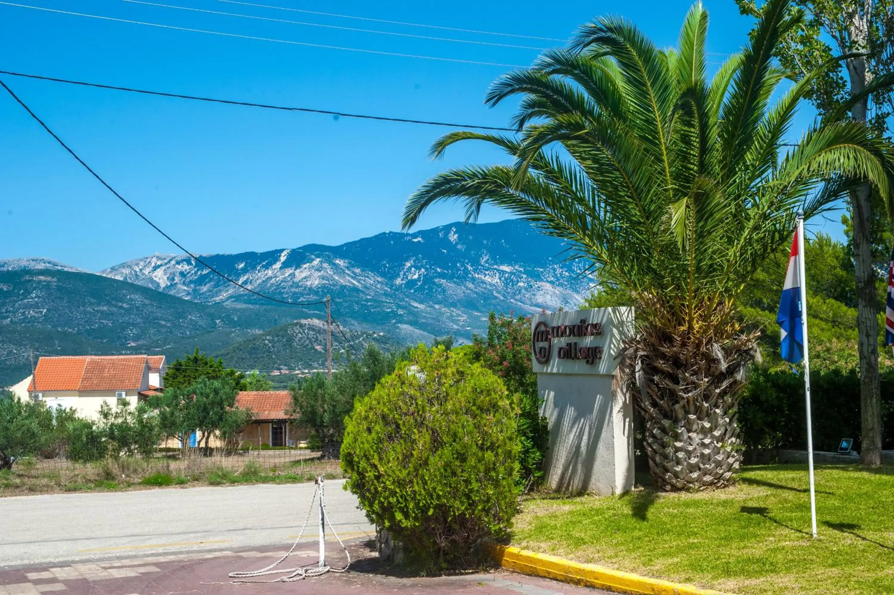 Facade/entrance in Mouikis Sun Village Facade/entrance in Mouikis Sun Village