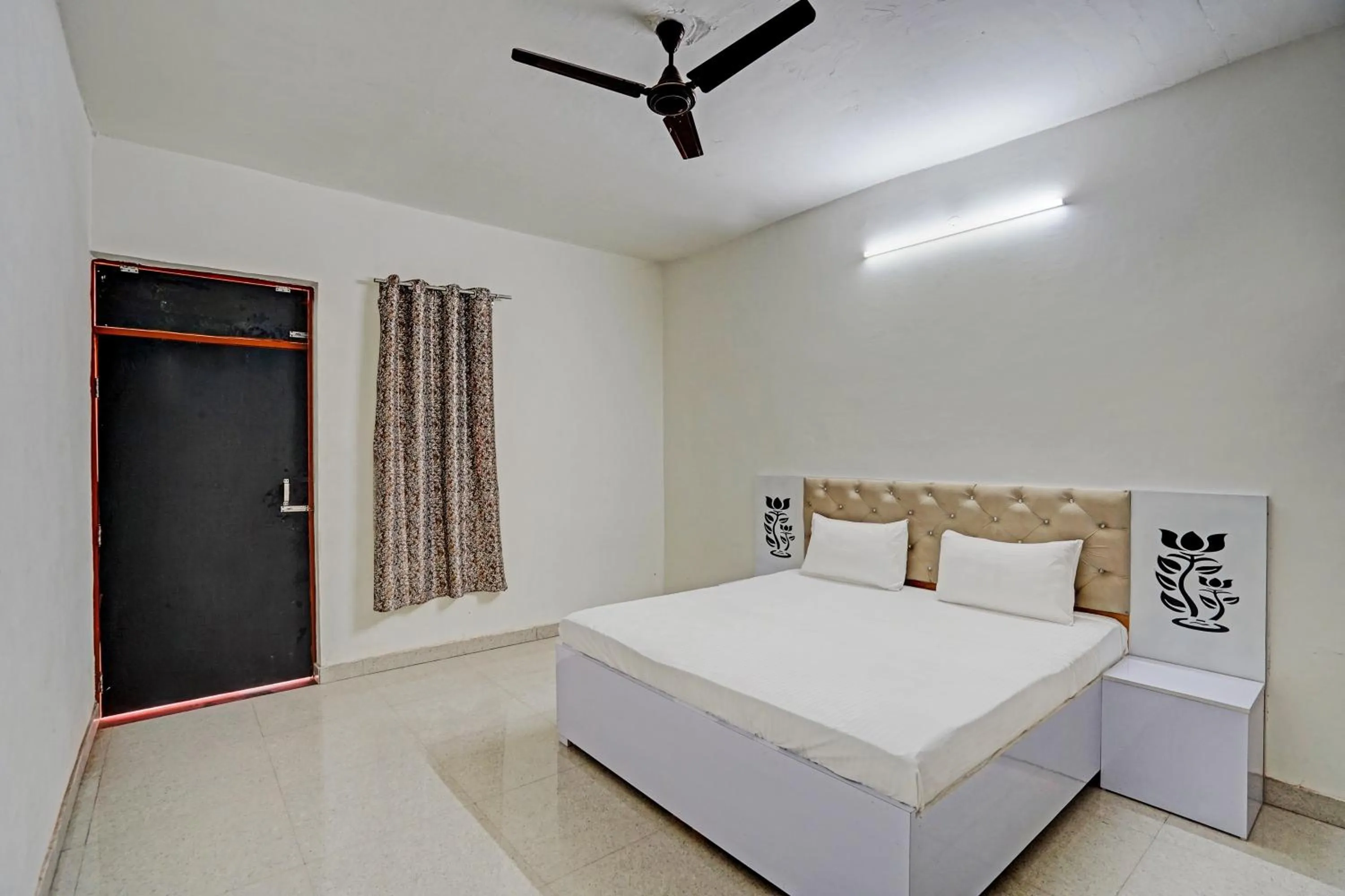 Bedroom, Bed in Hotel O Chawla's Hotel & Restaurant