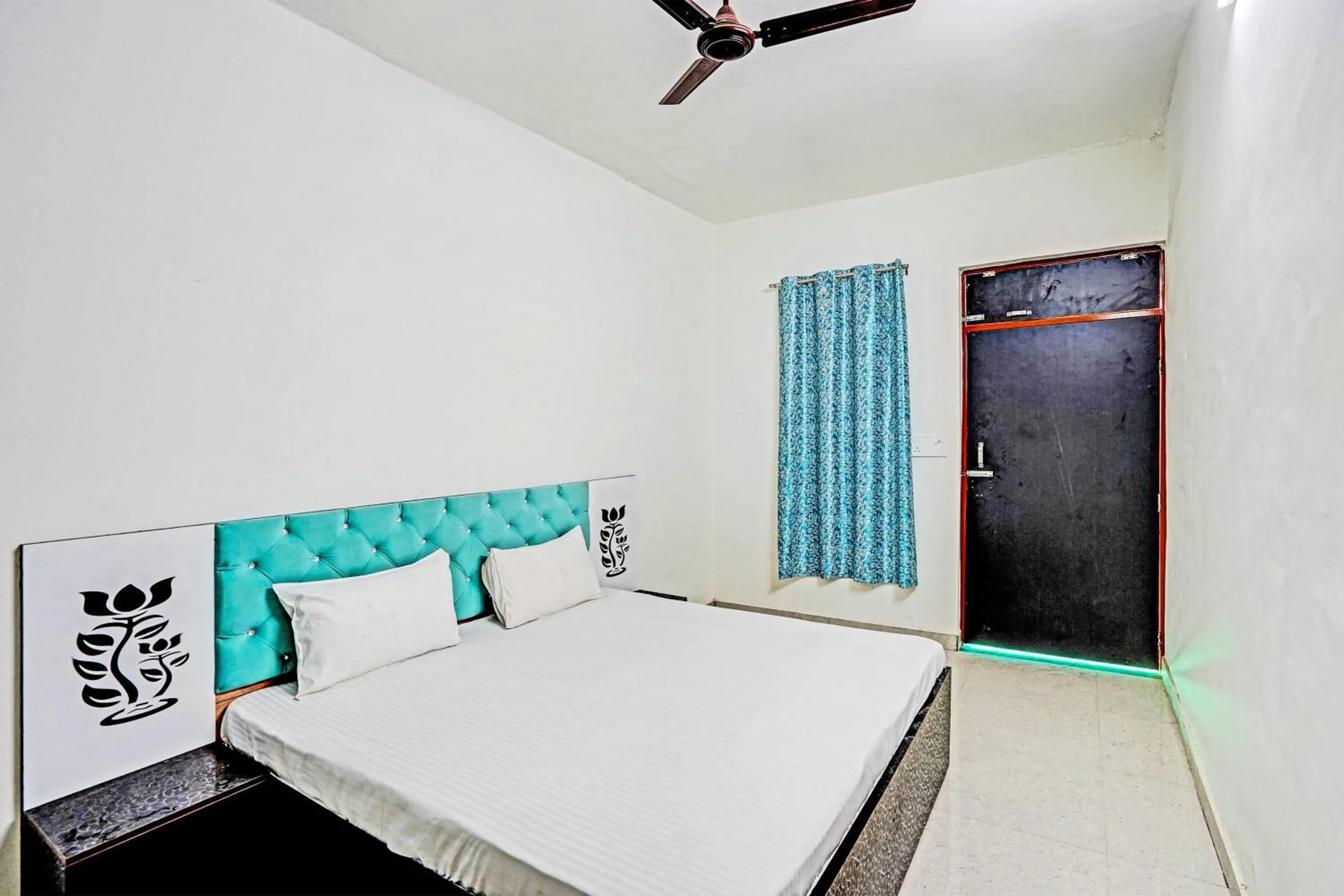 Bedroom, Bed in Hotel O Chawla's Hotel & Restaurant