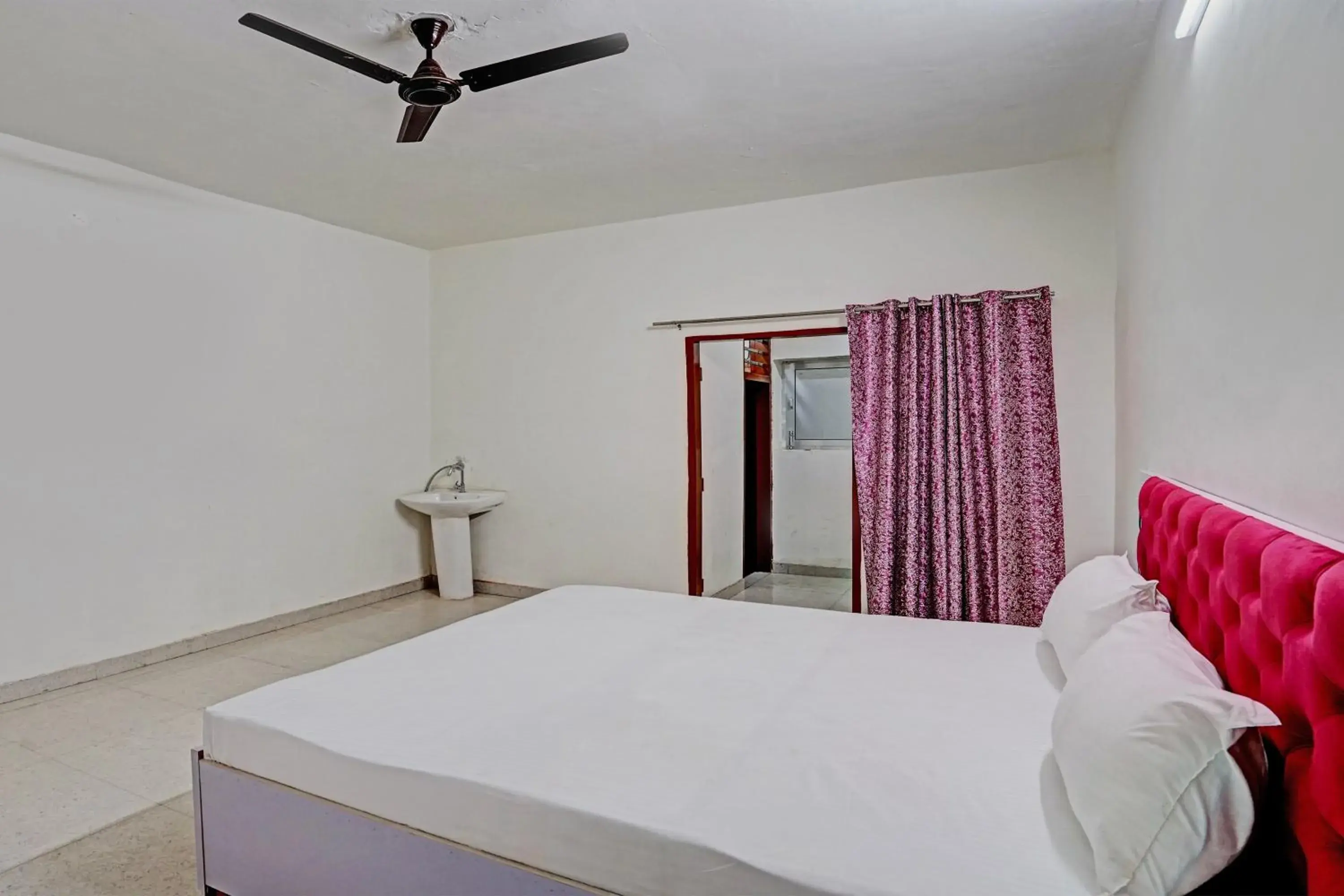 Bedroom, Bed in Hotel O Chawla's Hotel & Restaurant Bedroom, Bed in Hotel O Chawla's Hotel & Restaurant