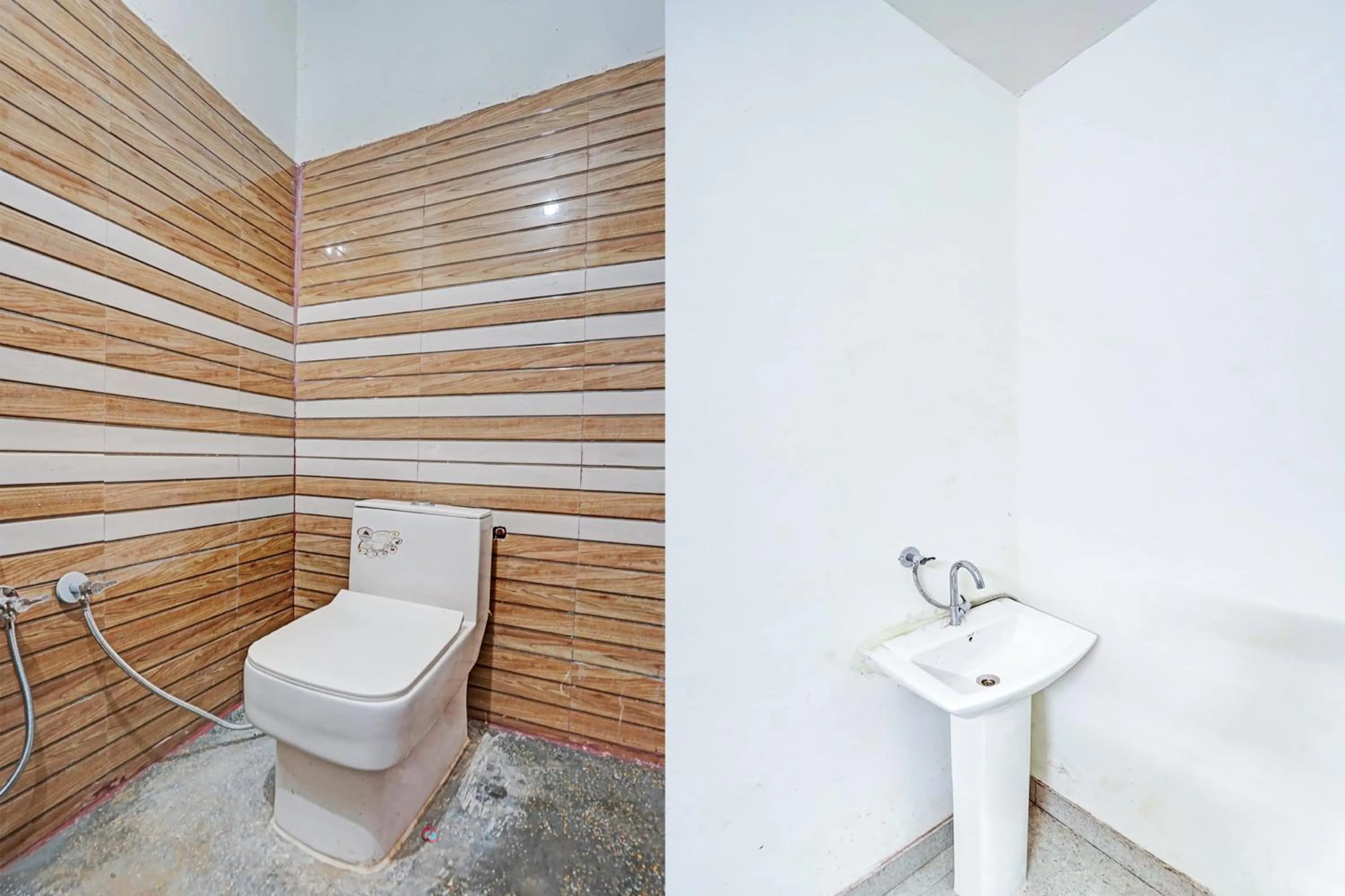 Bathroom in Hotel O Chawla's Hotel & Restaurant