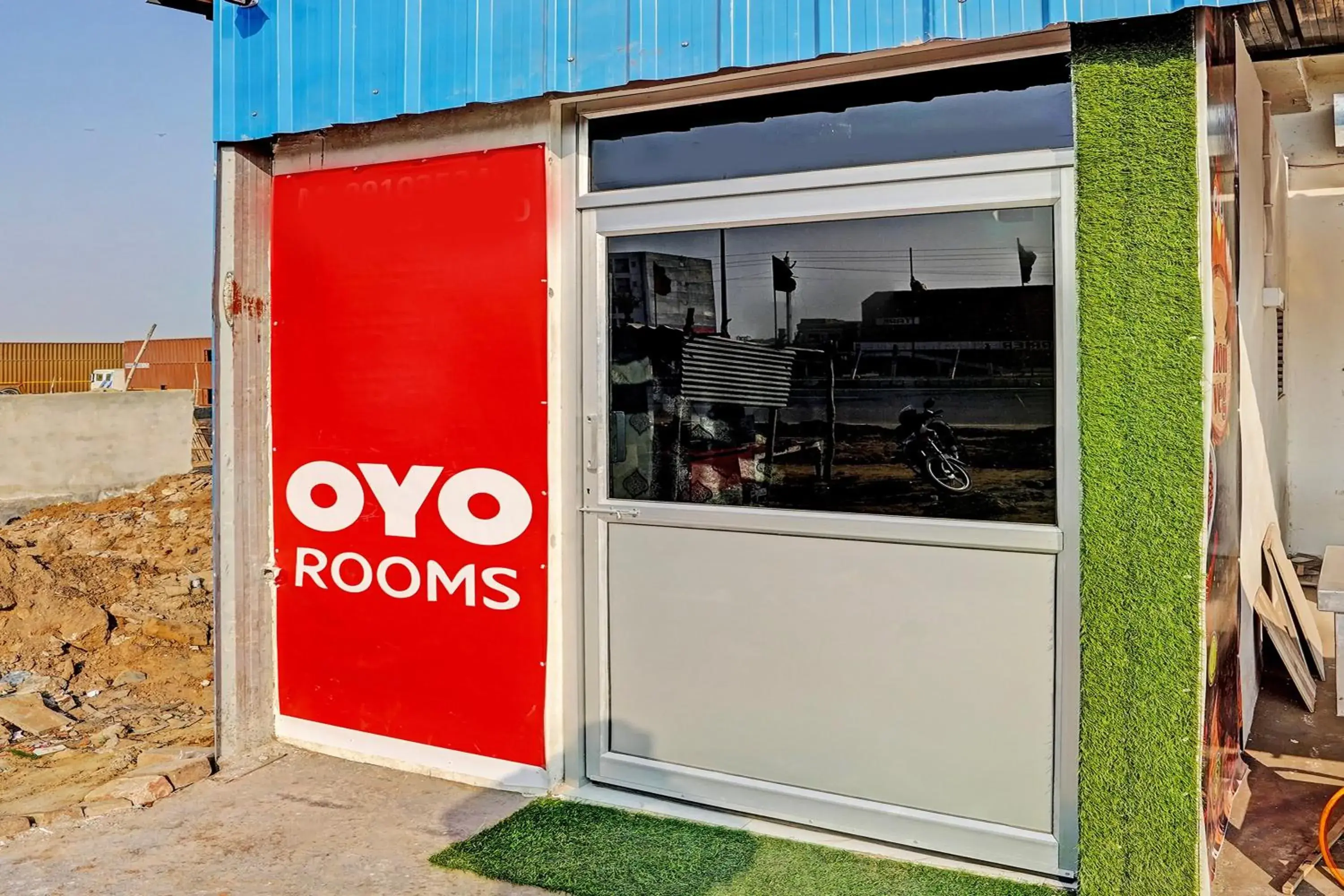 Facade/entrance in Hotel O Chawla's Hotel & Restaurant Facade/entrance in Hotel O Chawla's Hotel & Restaurant