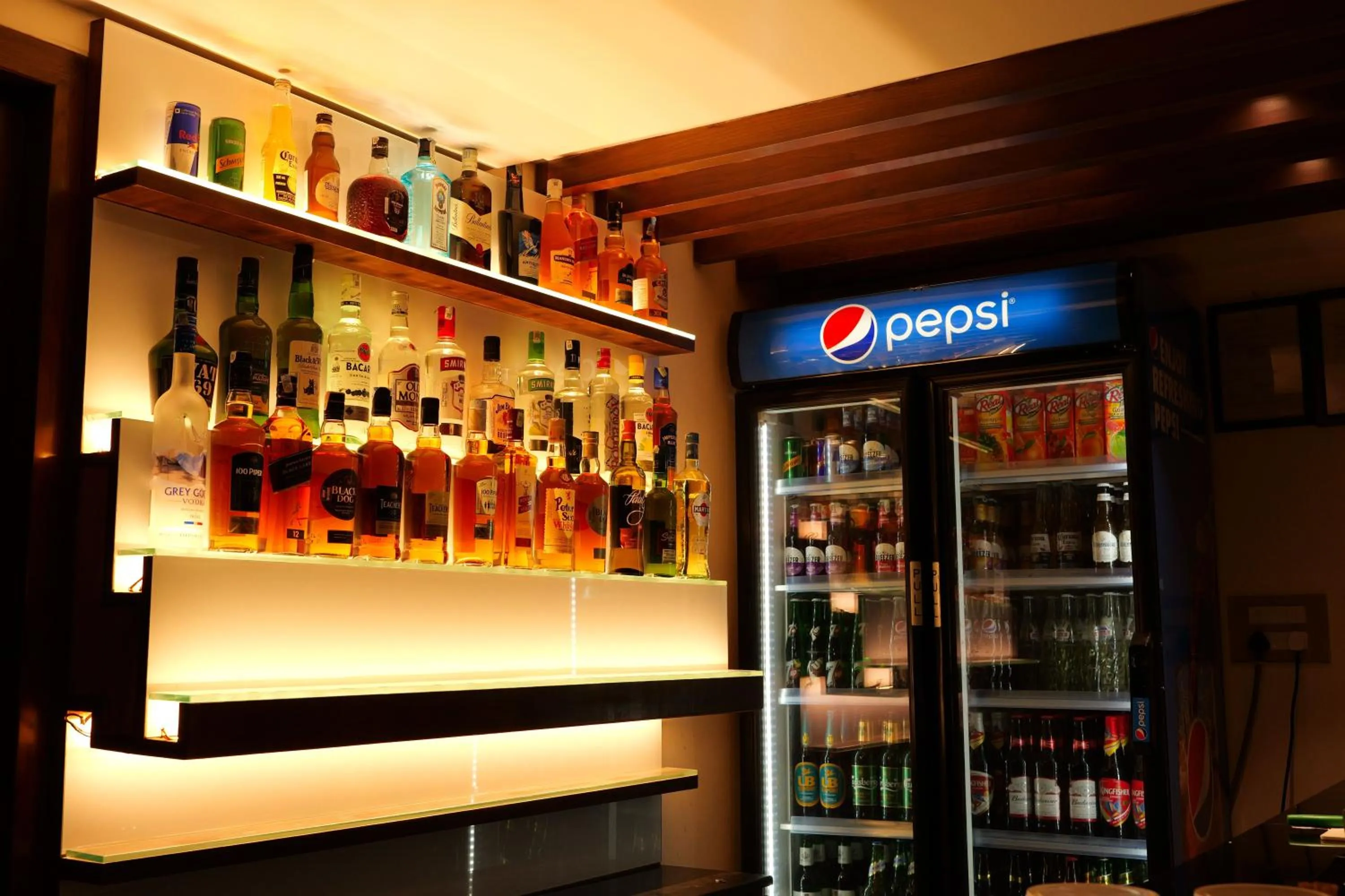 Lounge or bar in UVA MANISH