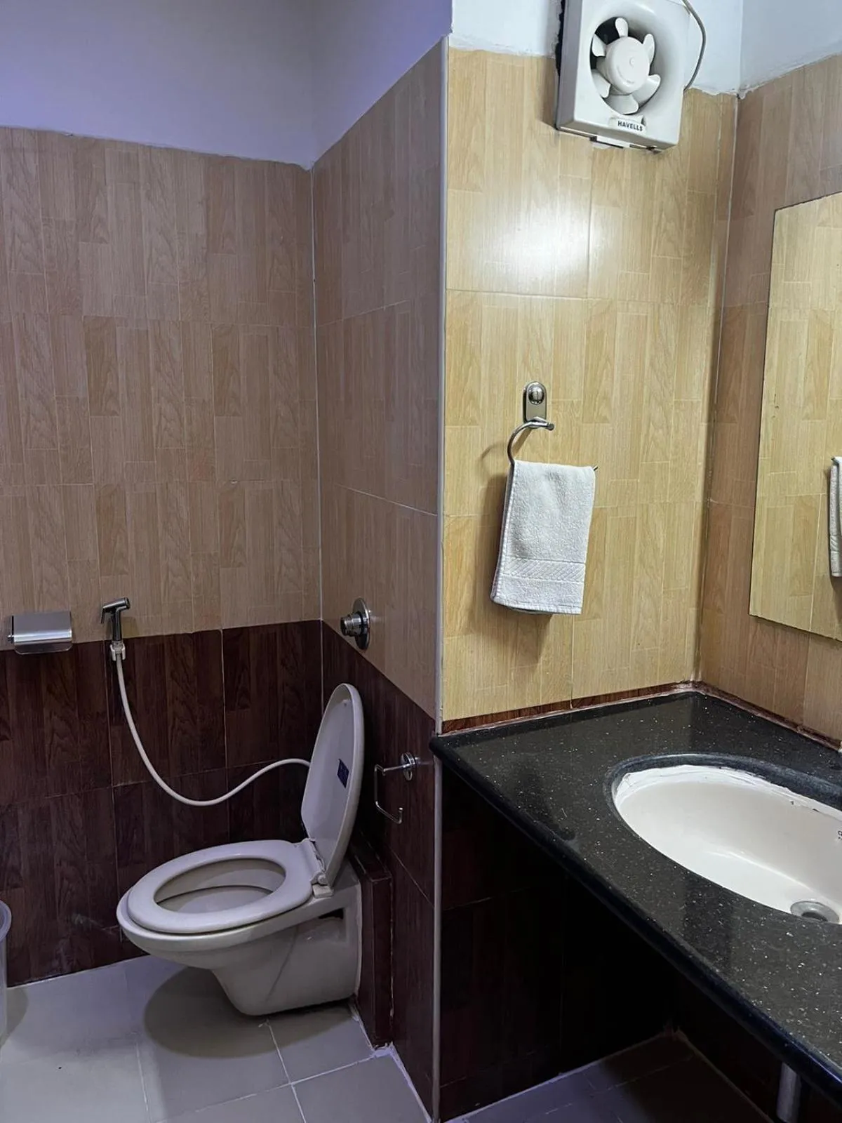 Shower in Blue Bliss Hotels By PPH Living Infantry Road