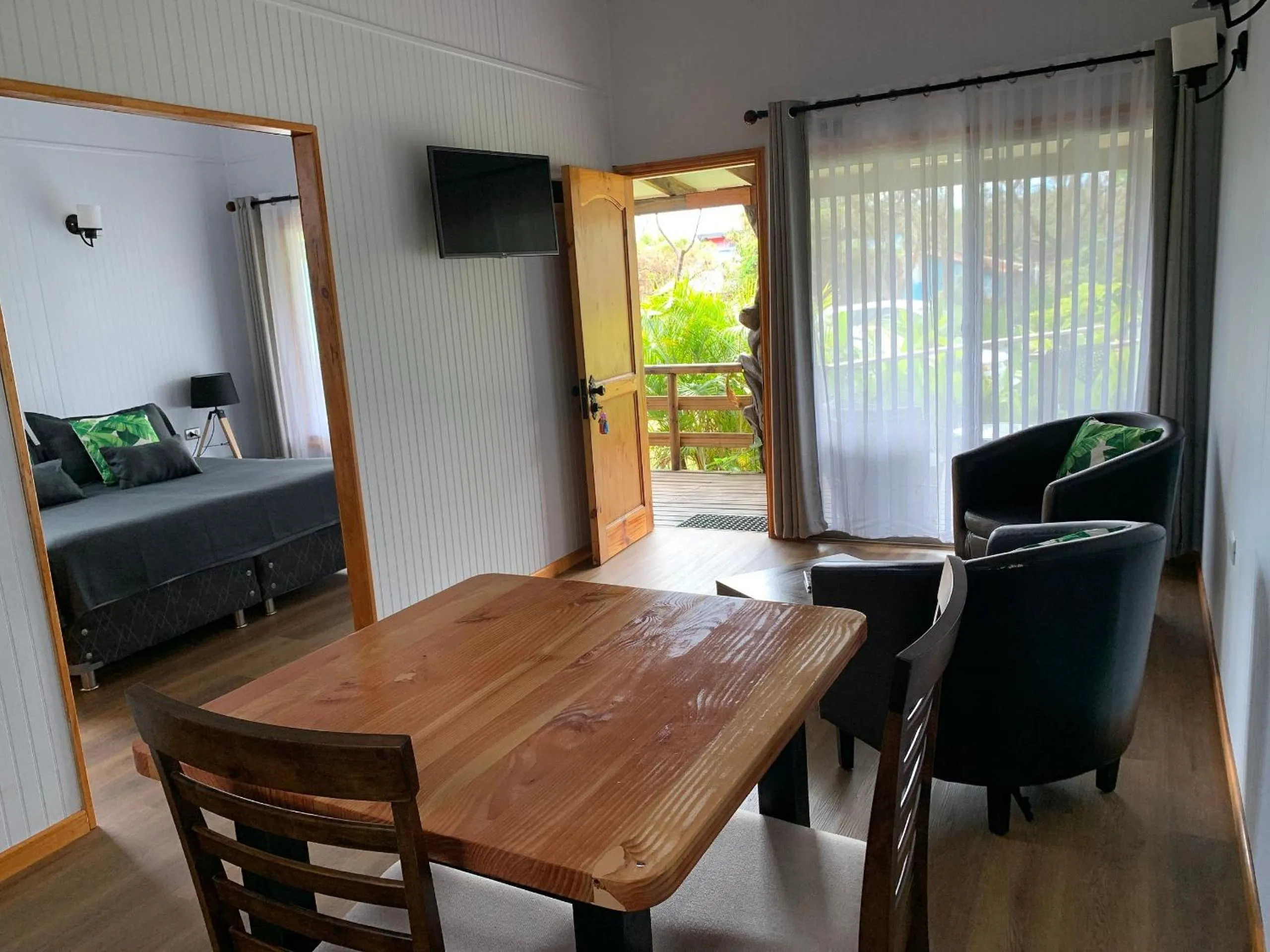 Dining area in Cabañas Raupa