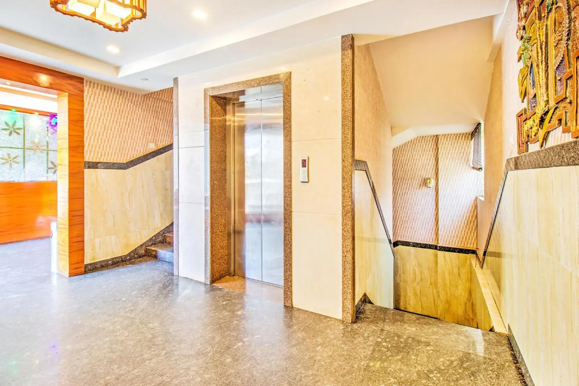 Lobby or reception in FabHotel Royal Stay I - Nr Mahadevpura Lobby or reception in FabHotel Royal Stay I - Nr Mahadevpura