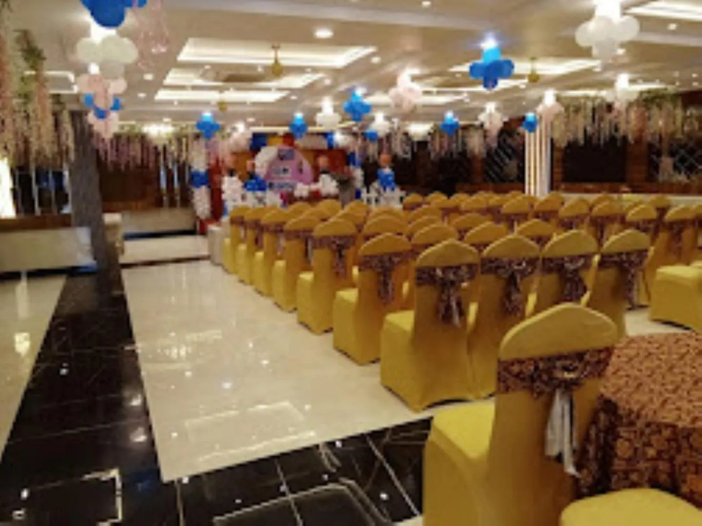Banquet/Function facilities in Shree Dev Villa Hotel Kanpur