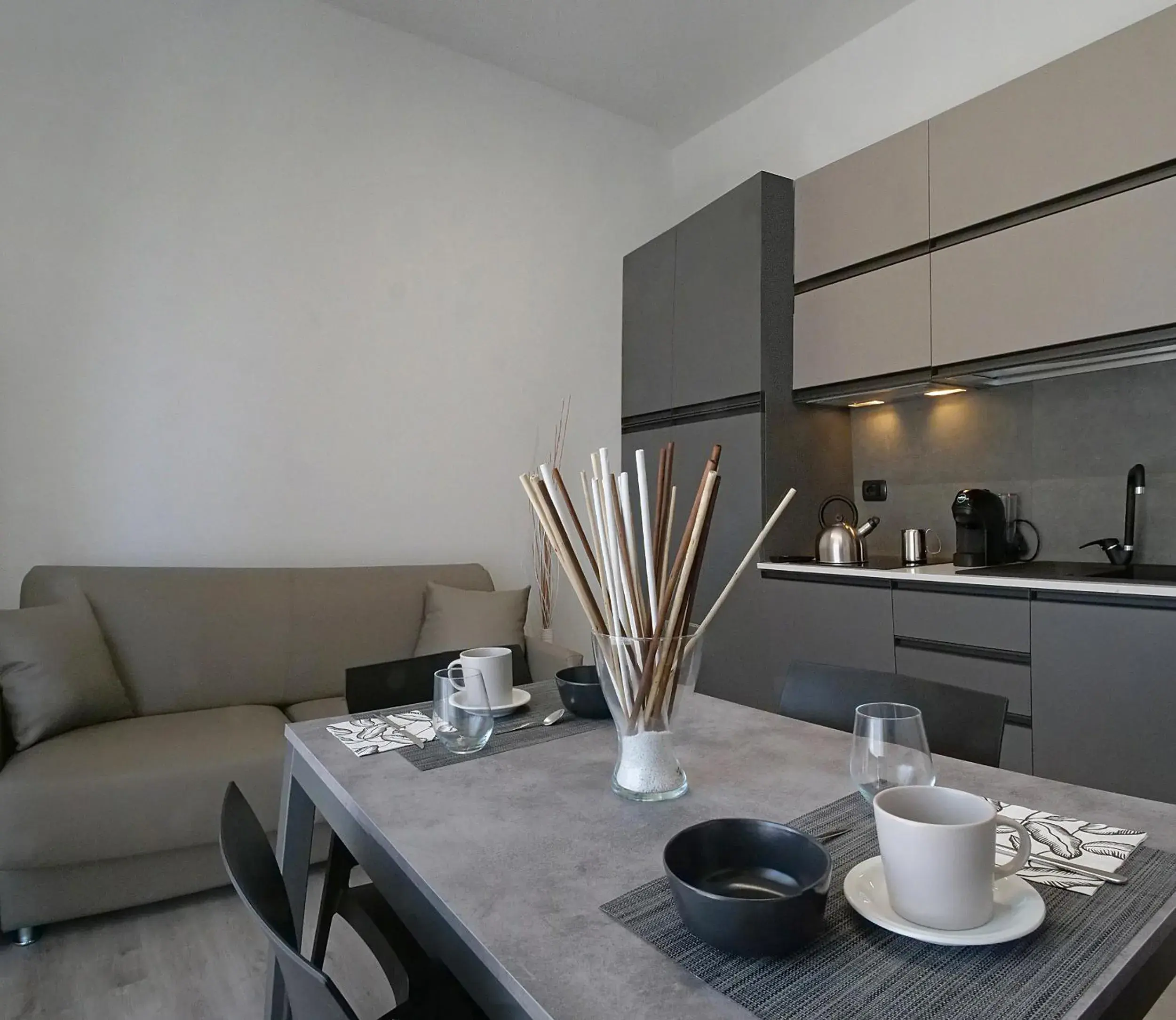 Kitchen or kitchenette, Dining Area in Residence Eden & Spa
