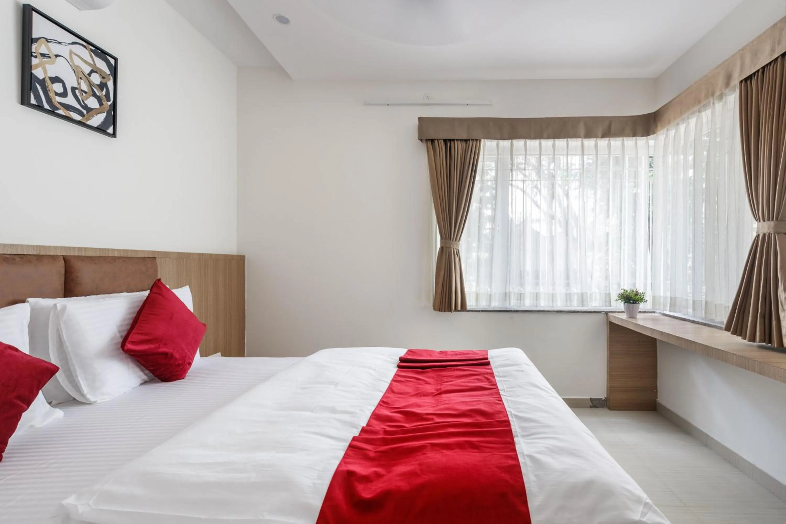 Photo of the whole room, Bed in Sunlight Serviced Apartments