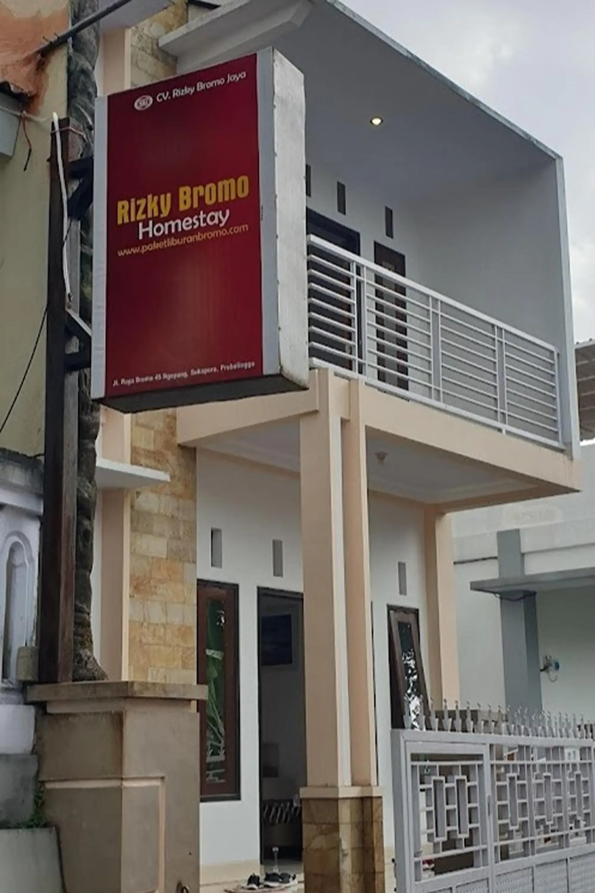 Property building in Rizky Bromo Homestay Property building in Rizky Bromo Homestay