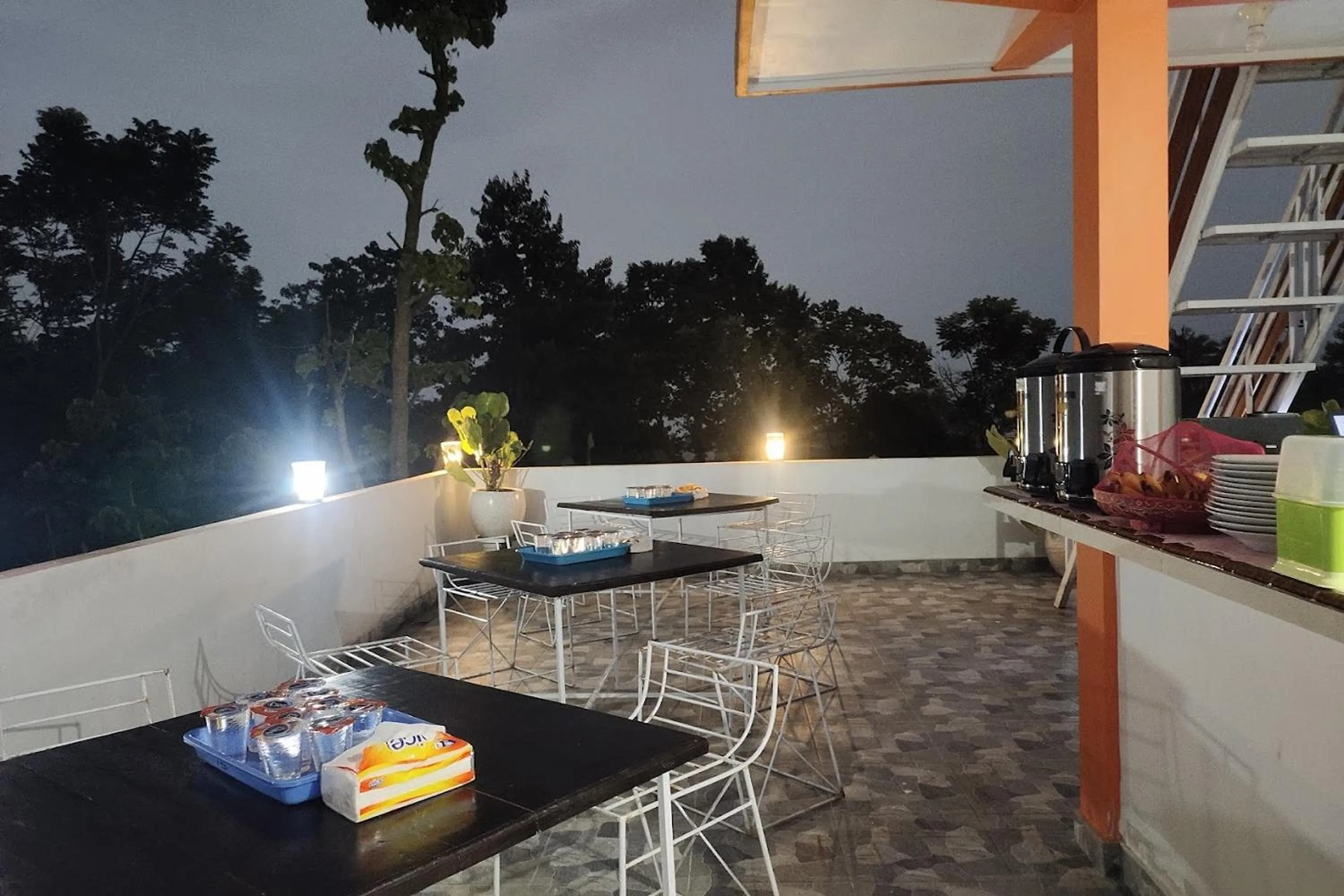 Area and facilities in Rizky Bromo Homestay
