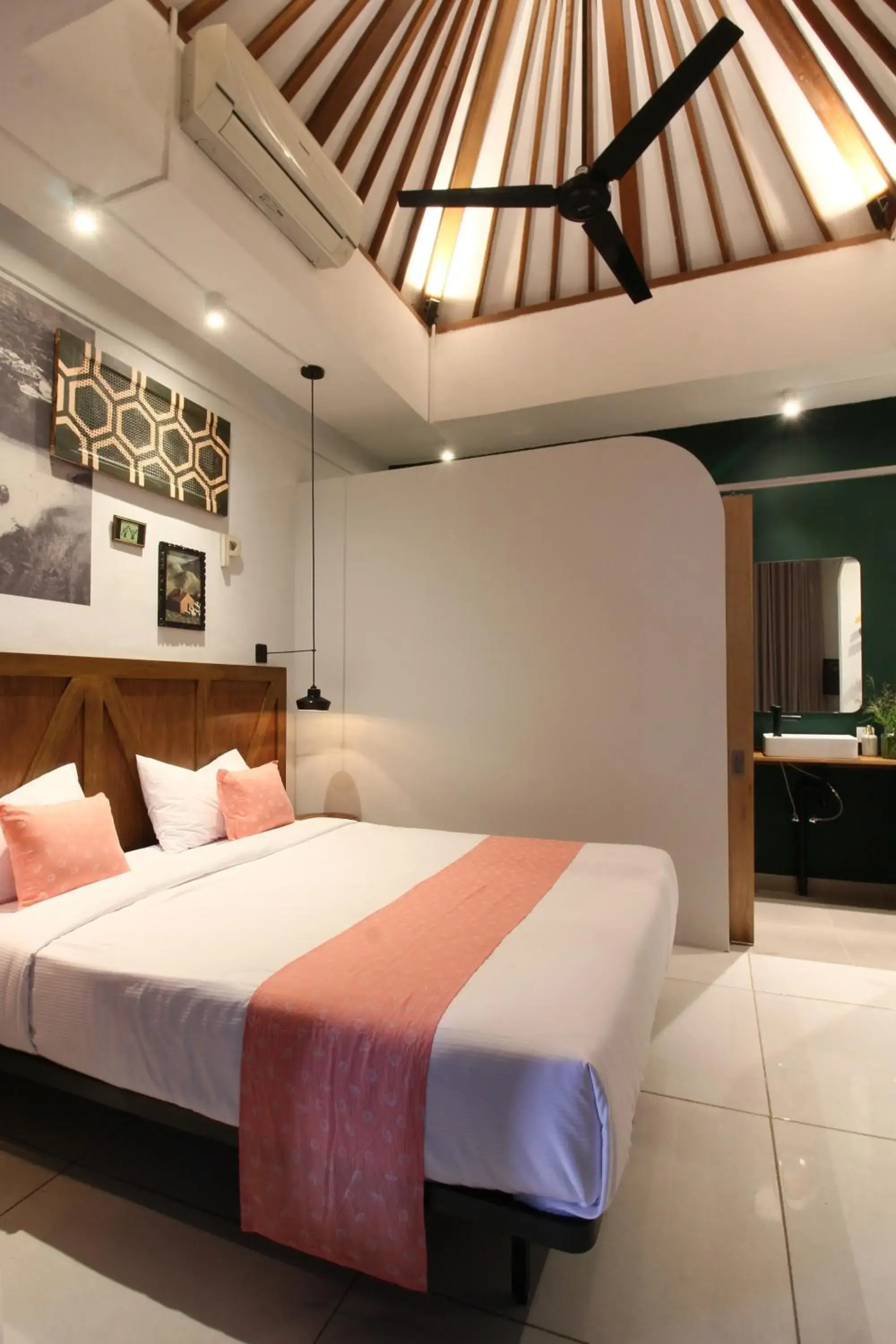 Deluxe Room in Seven Boards Canggu Deluxe Room in Seven Boards Canggu